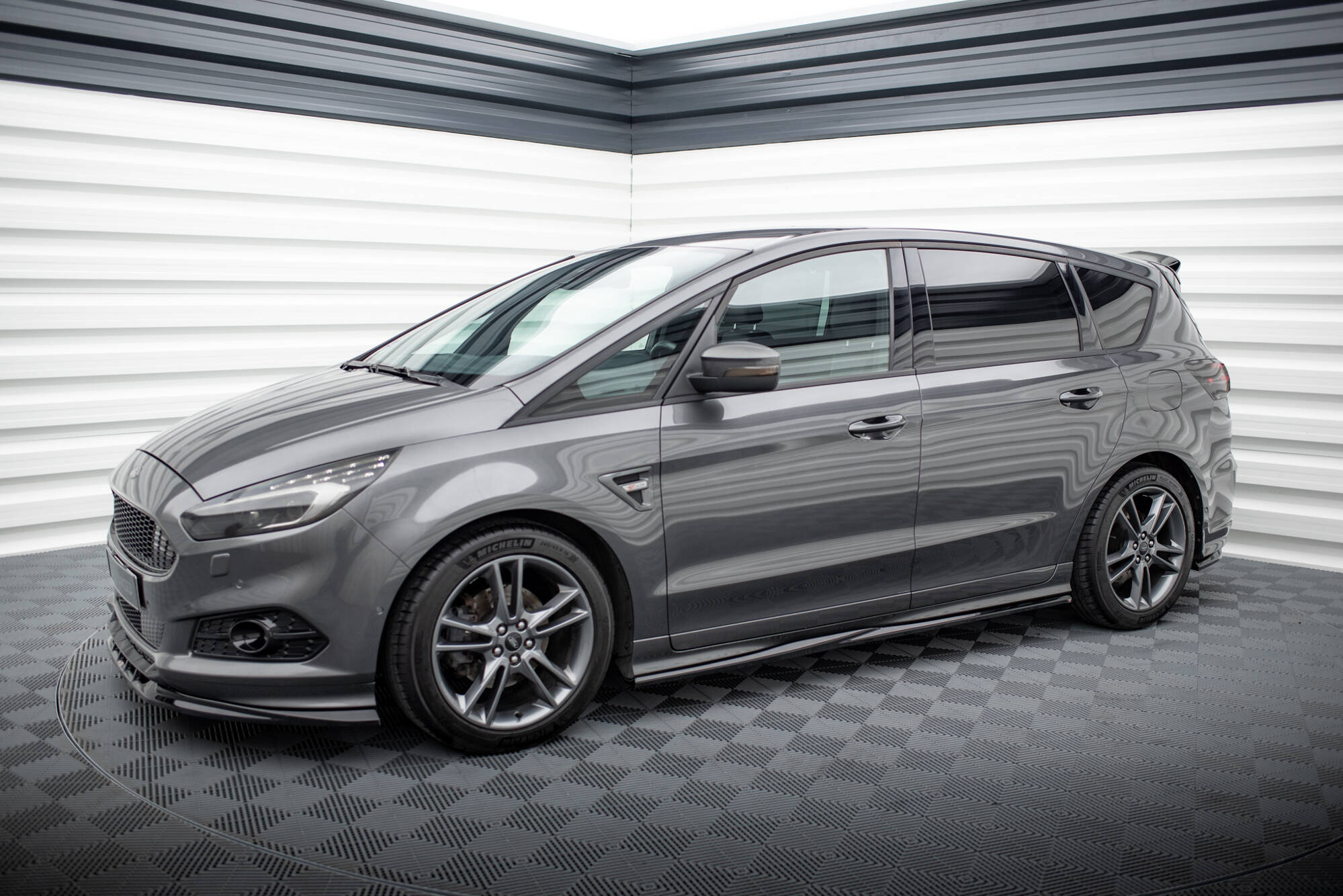 Maxton Design Боковые пороги и диффузоры для Ford S-Max ST-Line Mk2 — изображение 2