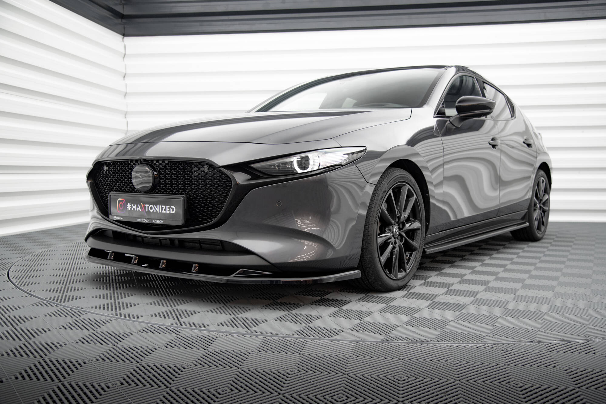 Maxton Design Боковые диффузоры для Mazda 3 Mk4 — изображение 3