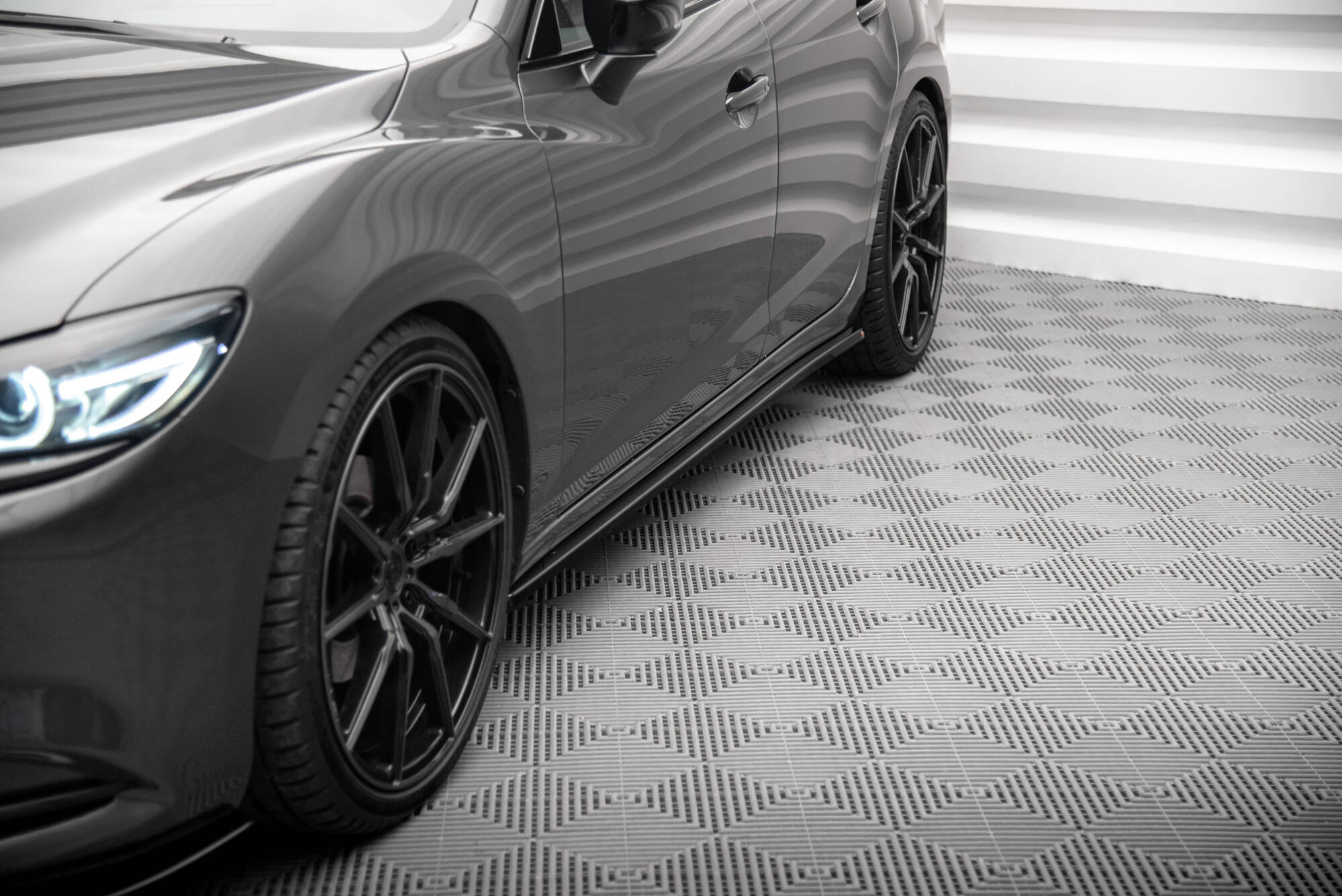 Maxton Design Боковые пороги и диффузоры для Mazda 6 Estate Mk3 Facelift — изображение 2