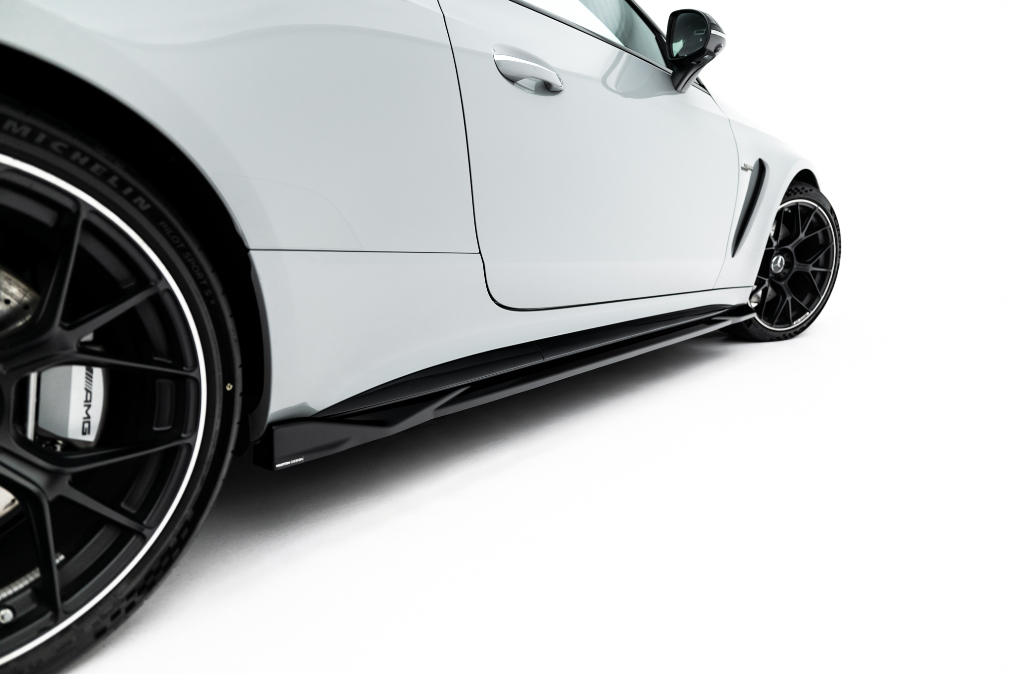 Maxton Design Боковые диффузоры Mercedes-AMG CLE 53 Aero C236 — изображение 5