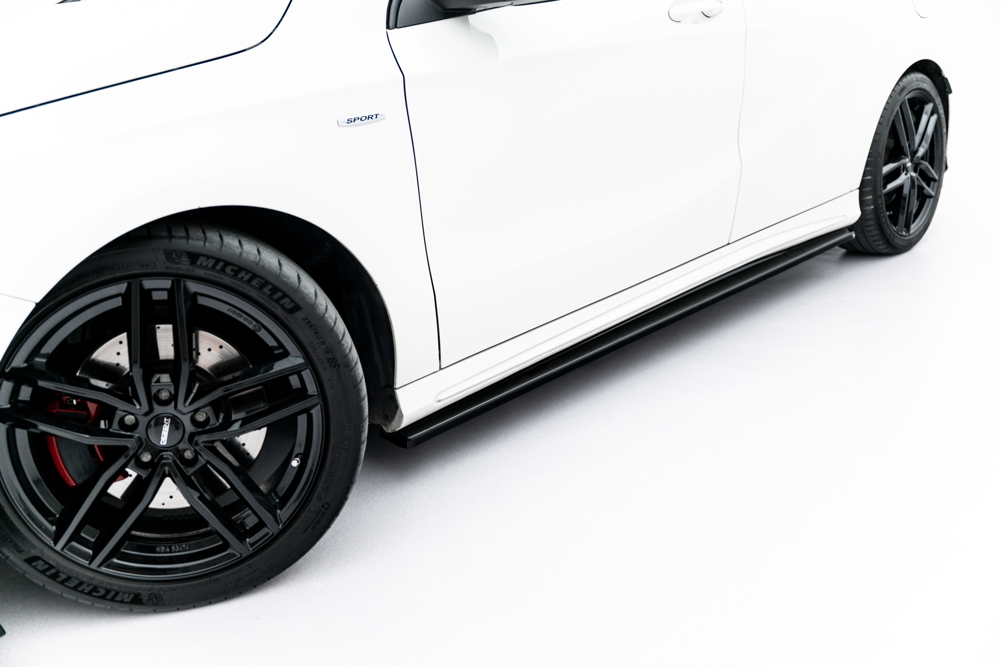 Maxton Design Боковые пороги и диффузоры Mercedes-Benz A AMG-Line W176