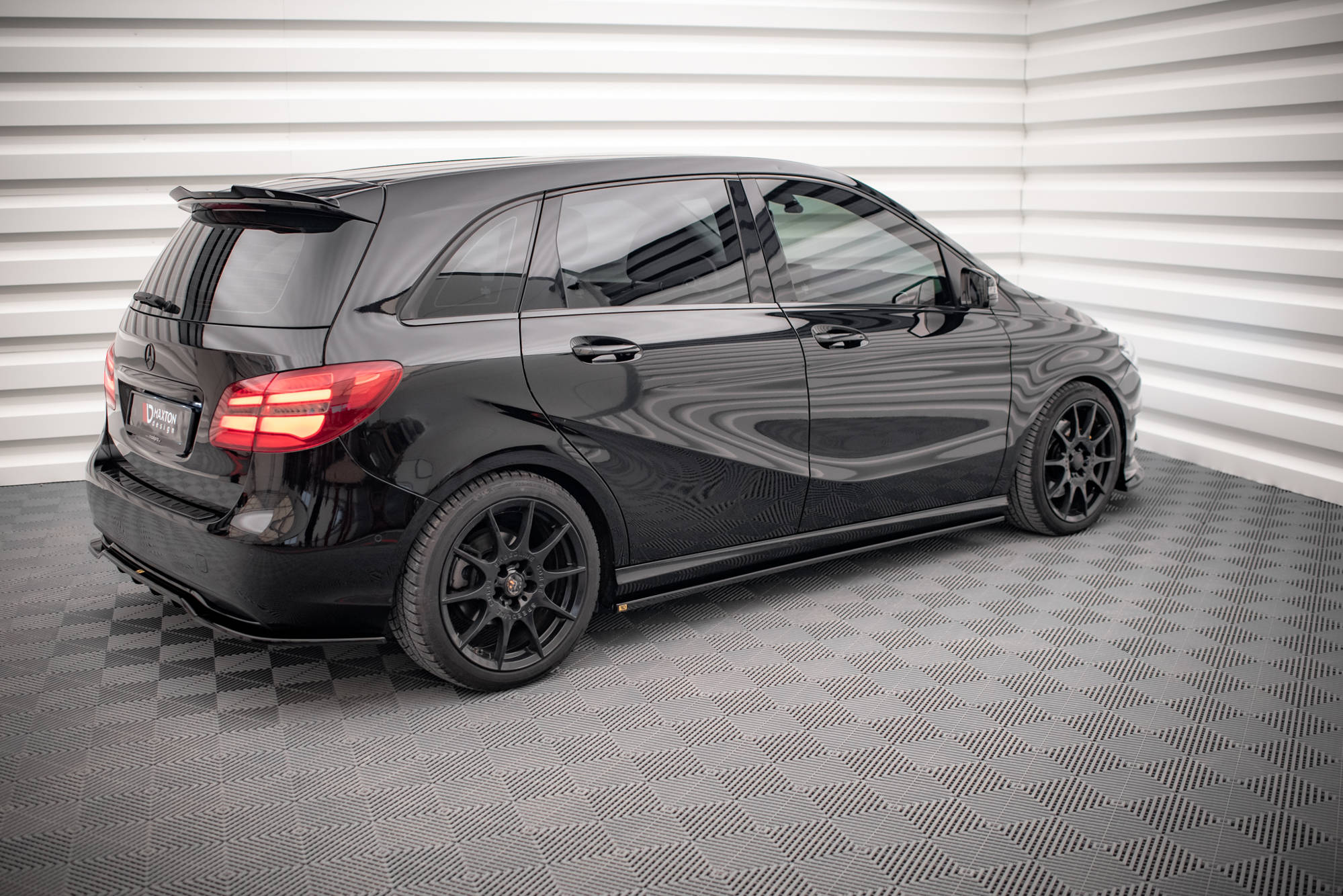 Maxton Design Боковые пороги и диффузоры для Mercedes-Benz B W246 после рестайлинга — изображение 2