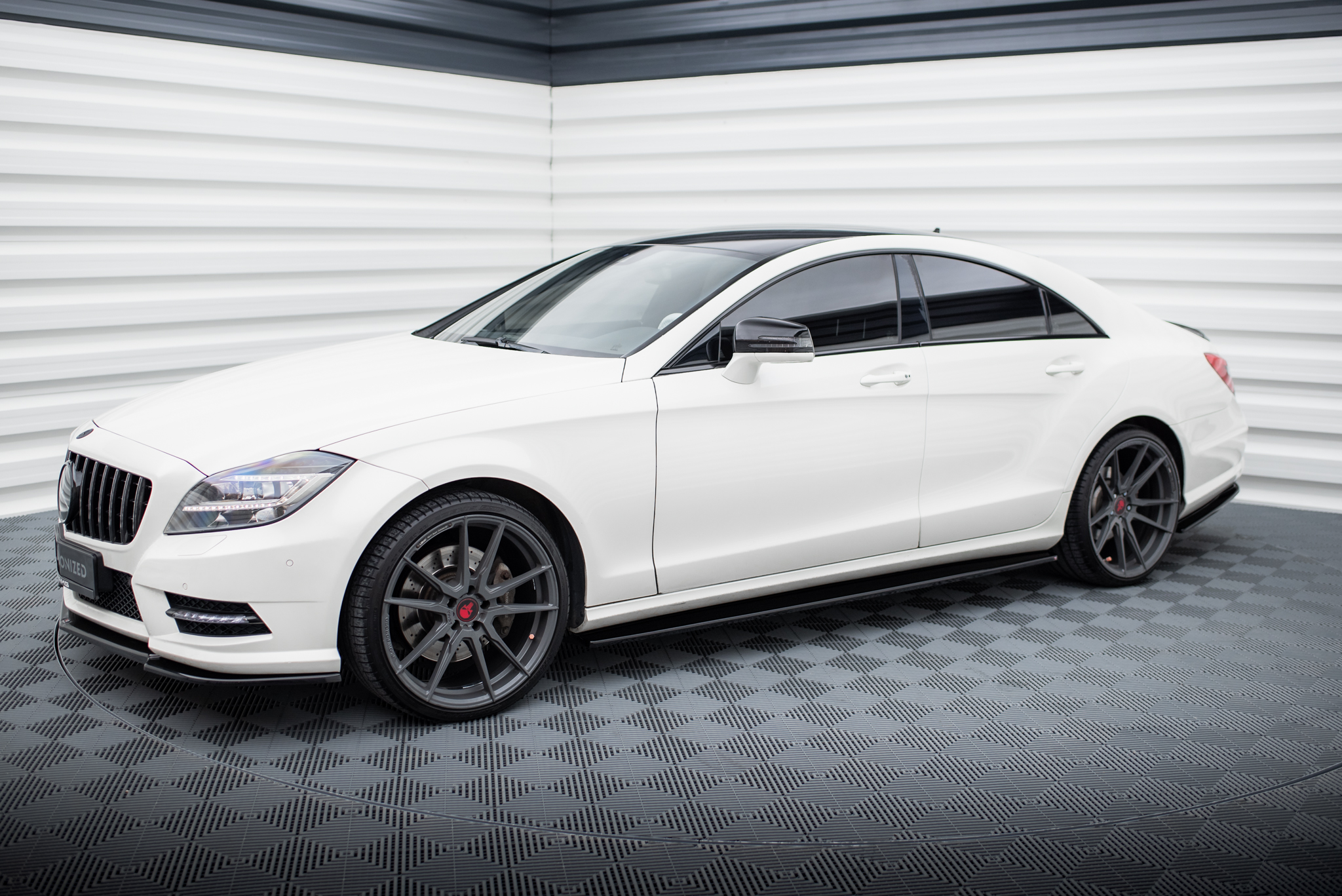 Maxton Design Боковые диффузоры Mercedes-Benz CLS AMG-Line C218 — изображение 2