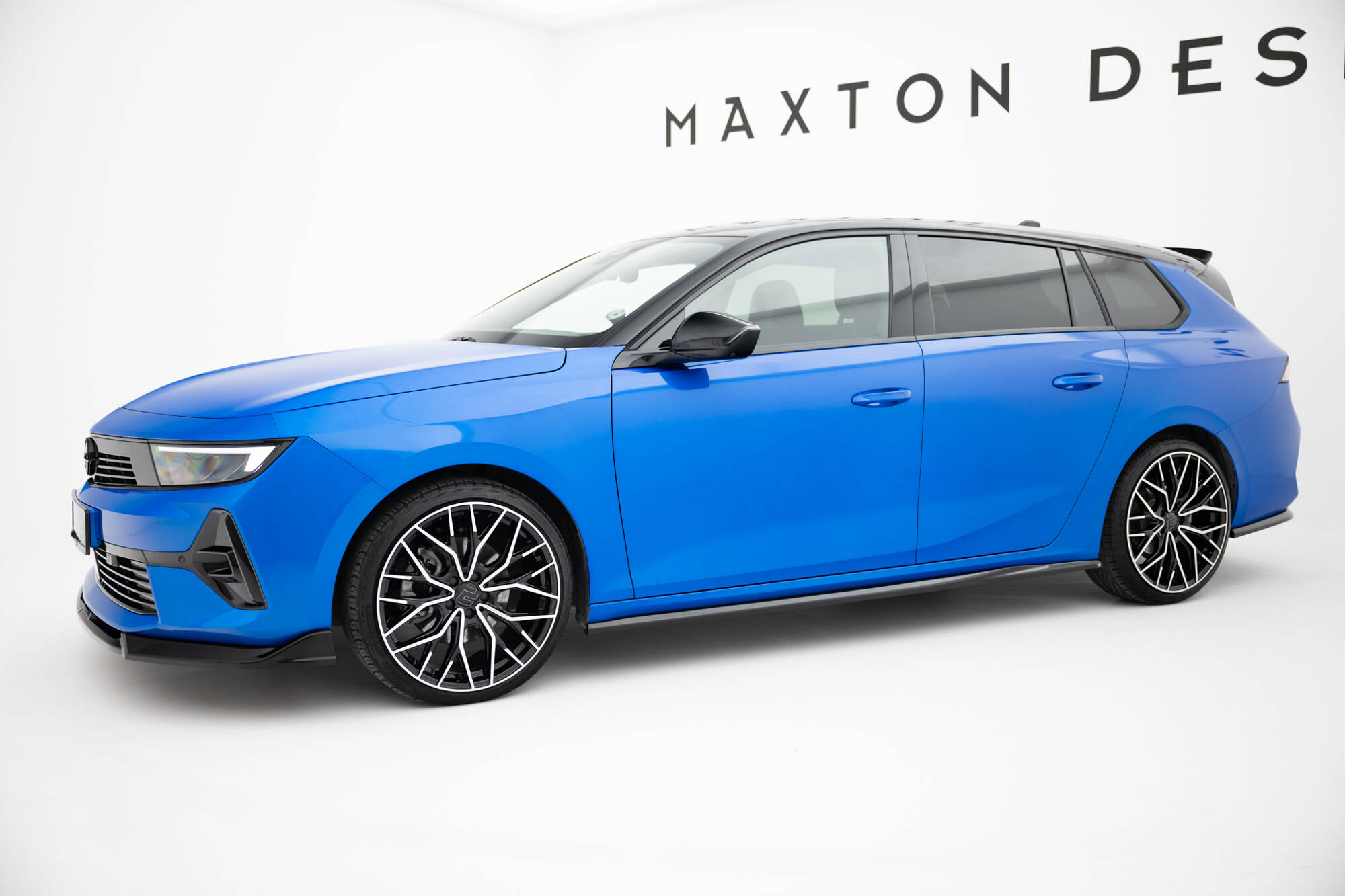 Maxton Design Боковые диффузоры Opel Astra Sports Tourer L (MK5) — изображение 3