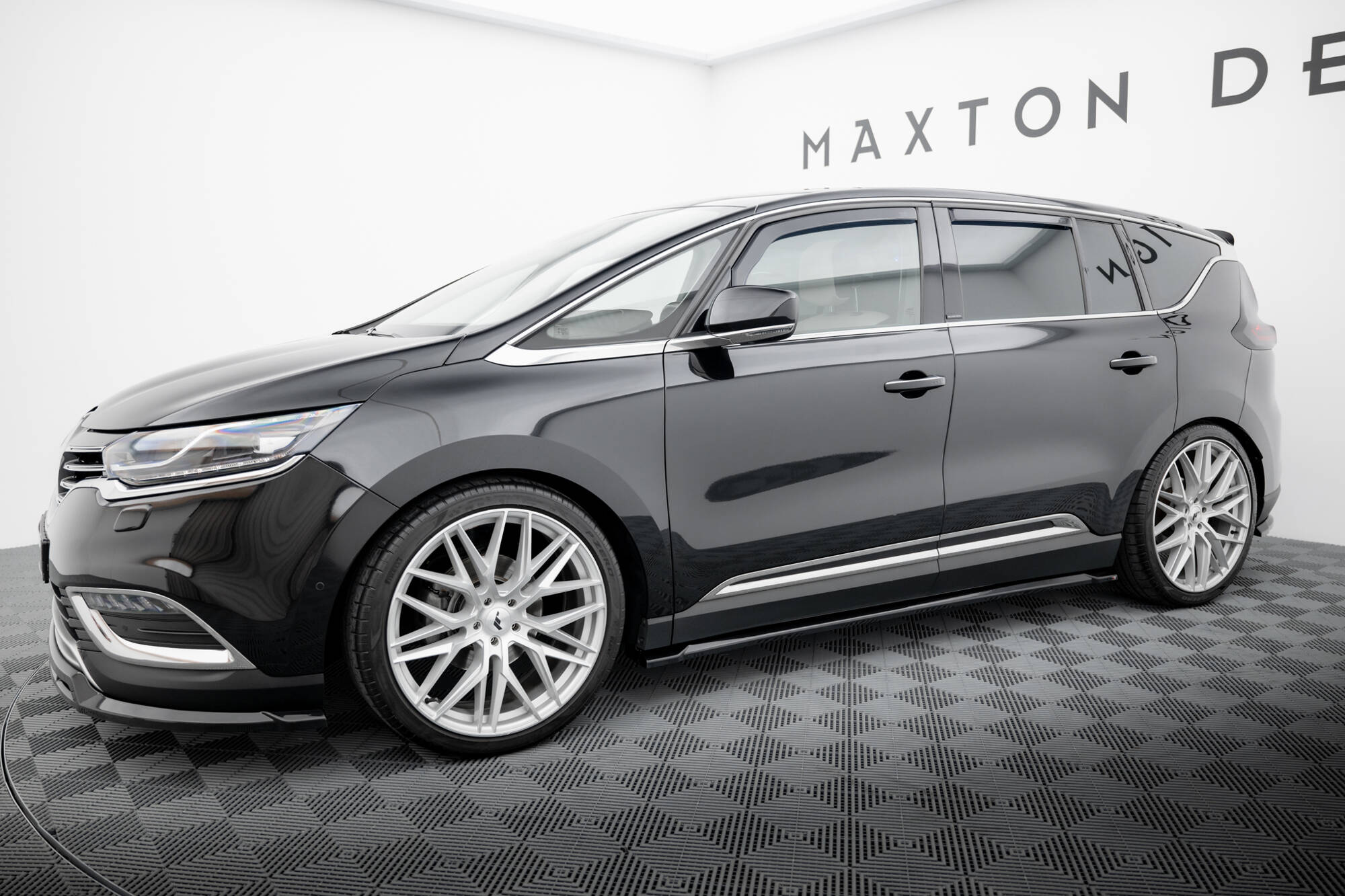 Maxton Design Боковые пороги и диффузоры для Renault Espace Mk5 — изображение 2