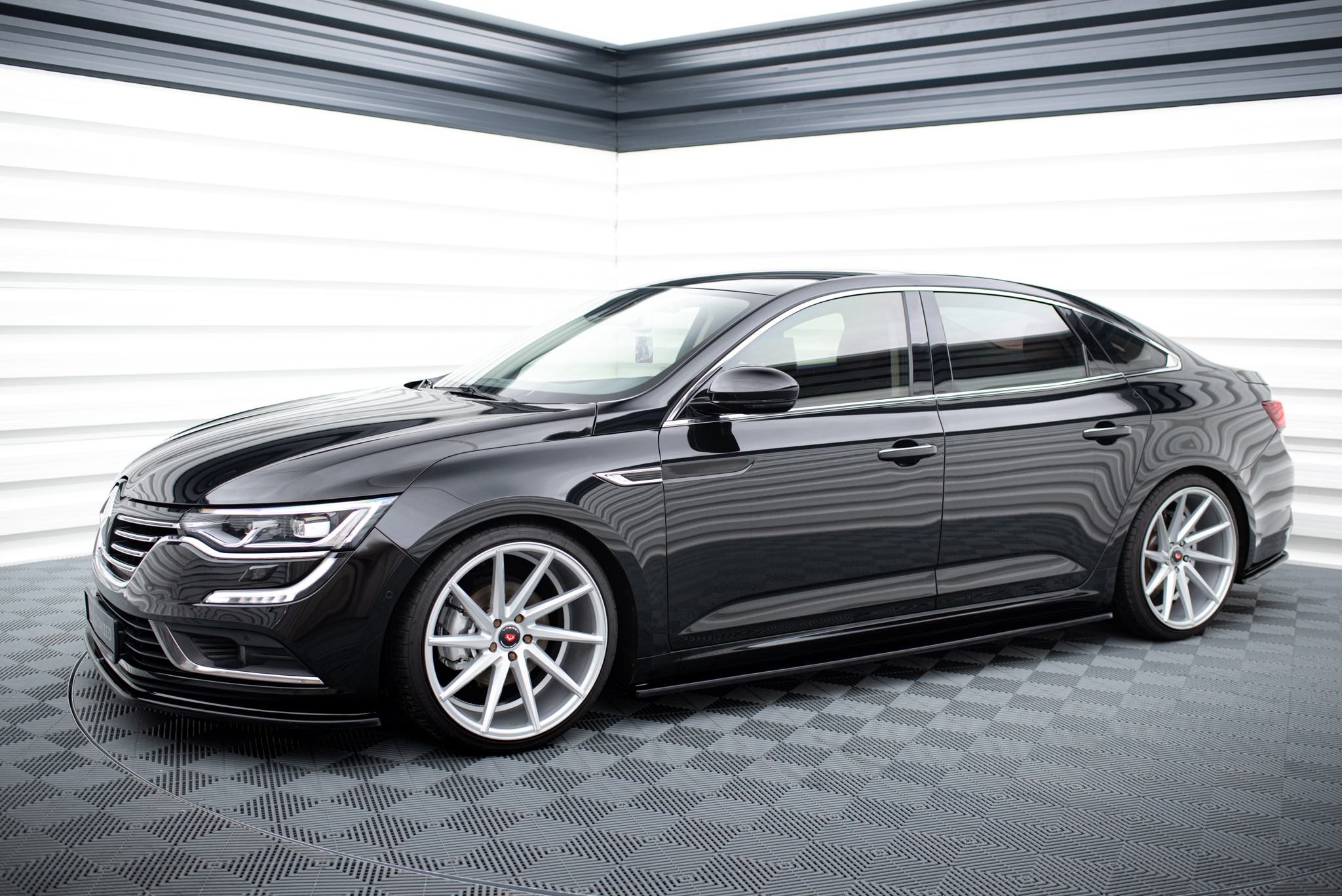 Maxton Design Боковые пороги и диффузоры для Renault Talisman — изображение 3