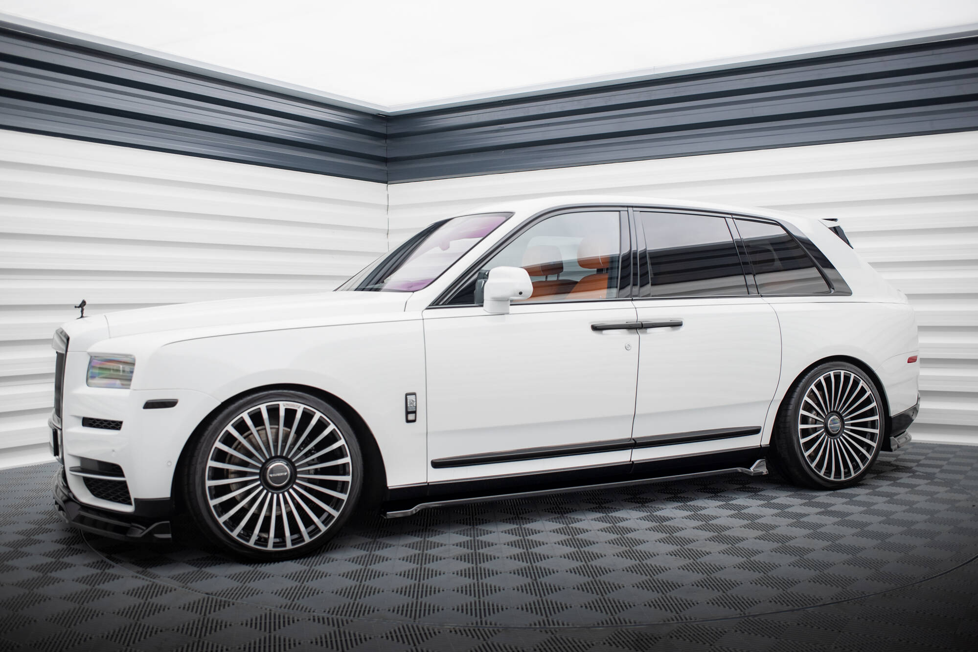 Maxton Design Боковые юбки, диффузоры, Rolls Royce Cullinan — изображение 2