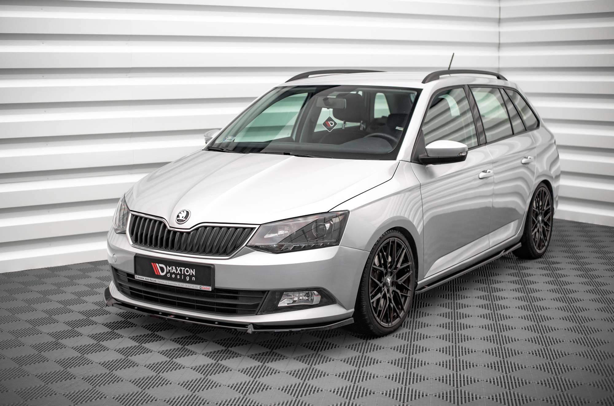 Maxton Design Боковые диффузоры для Skoda Fabia Mk3 — изображение 2