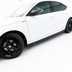 Maxton Design Боковые пороги и диффузоры для Skoda Octavia Sportline Liftback / Combi Mk4 Facelift