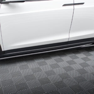 Maxton Design Боковые пороги и диффузоры для Tesla Model X Mk1 после рестайлинга