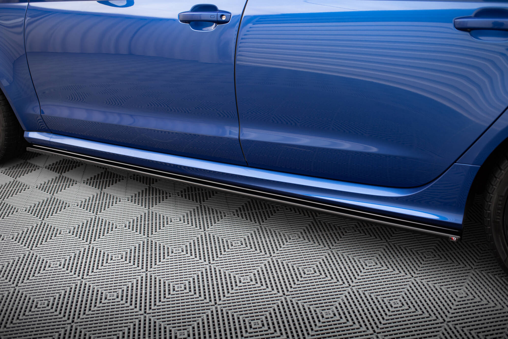 Maxton Design Боковые пороги и диффузоры V.1 для Audi RS6 C7 / C7 Facelift — изображение 2