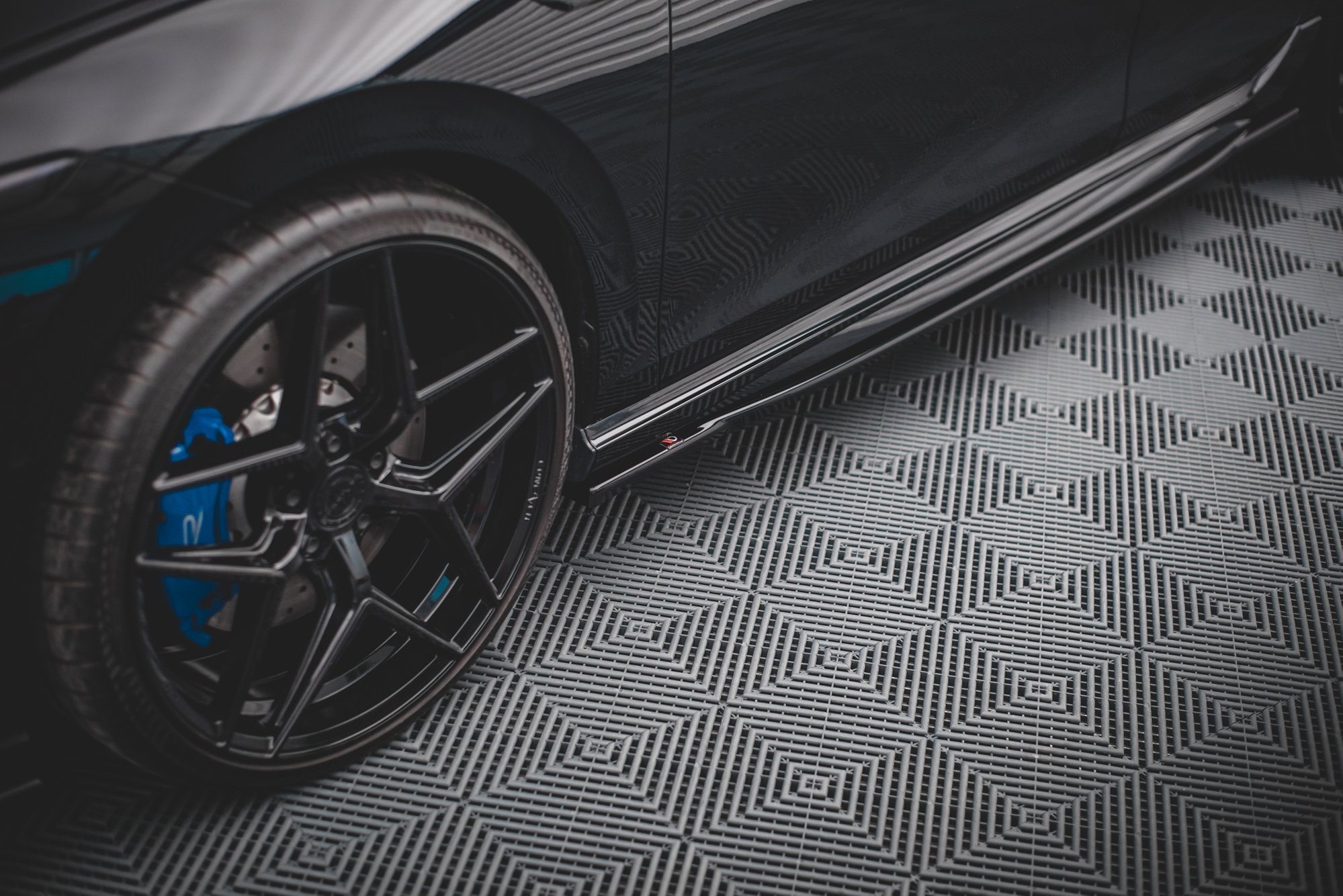 Maxton Design Боковые диффузоры V.1 для Volkswagen Golf R Hatchback Mk8 — изображение 2