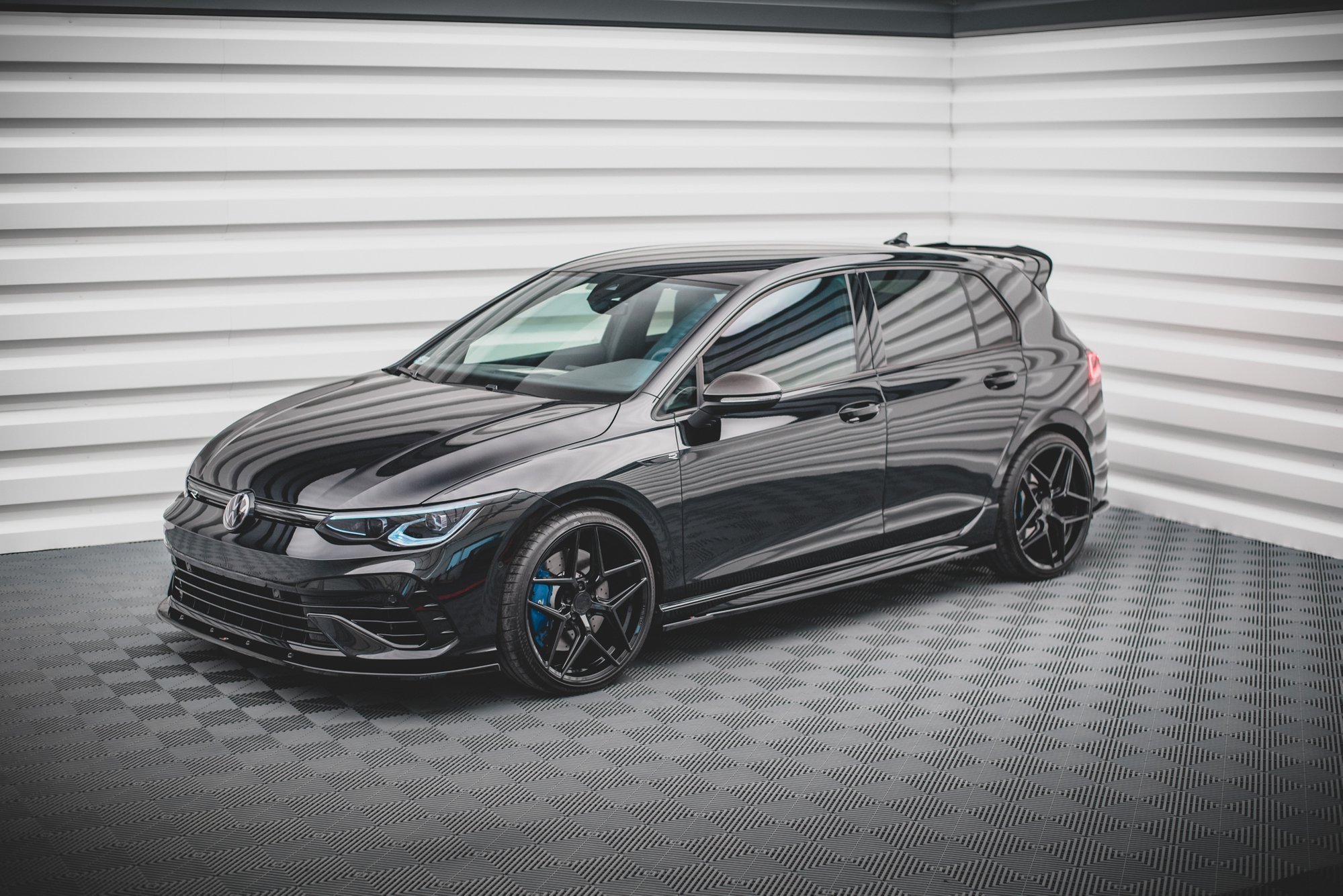 Maxton Design Боковые диффузоры V.1 для Volkswagen Golf R Hatchback Mk8 — изображение 4
