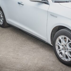 Maxton Design Боковые юбки Диффузоры V.2 Alfa Romeo Giulietta