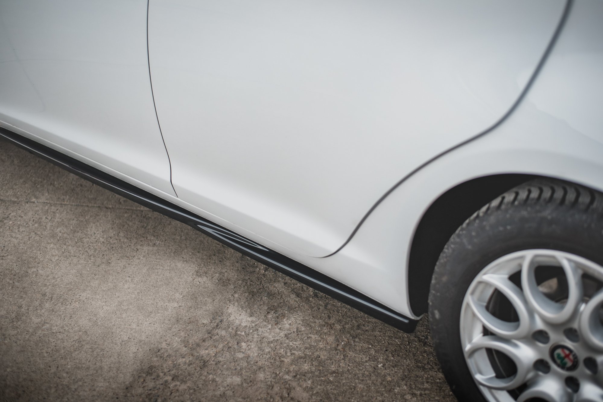 Maxton Design Боковые юбки Диффузоры V.2 Alfa Romeo Giulietta — изображение 3