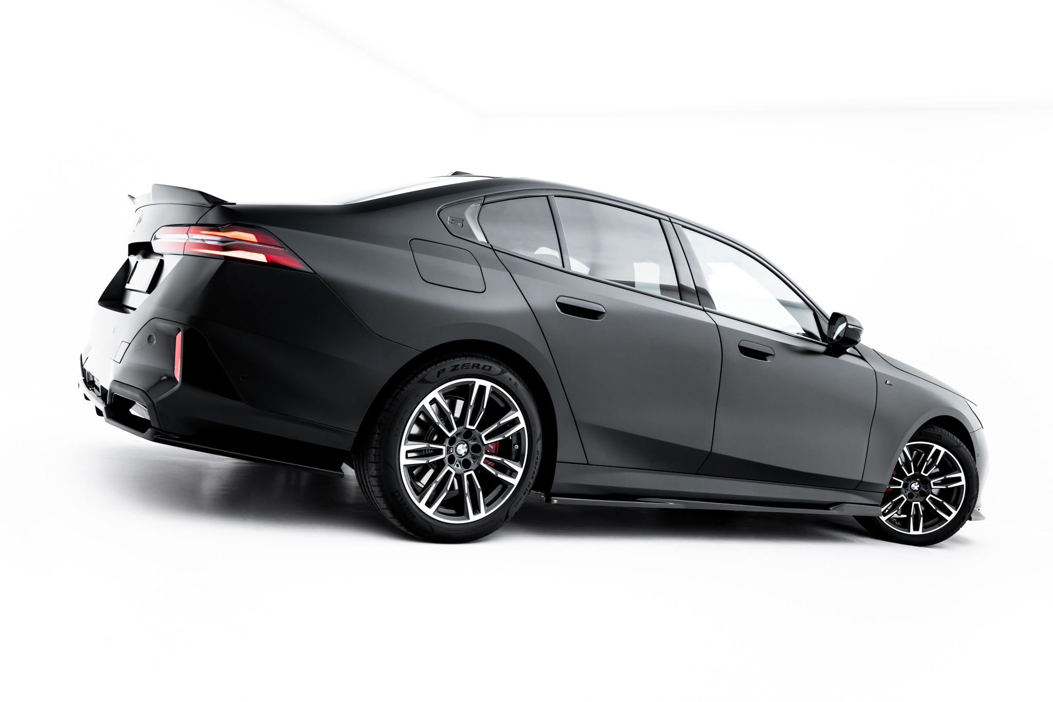 Maxton Design Боковые диффузоры V.2 для BMW 5 M-Pack седан/туринг G60/G61 — изображение 3