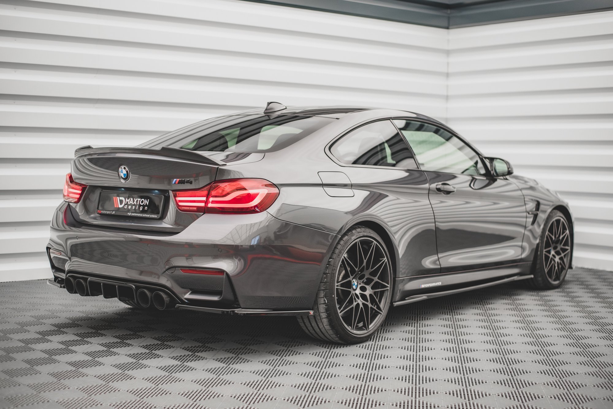 Maxton Design Боковые диффузоры V.2 для BMW M4 F82 — изображение 2