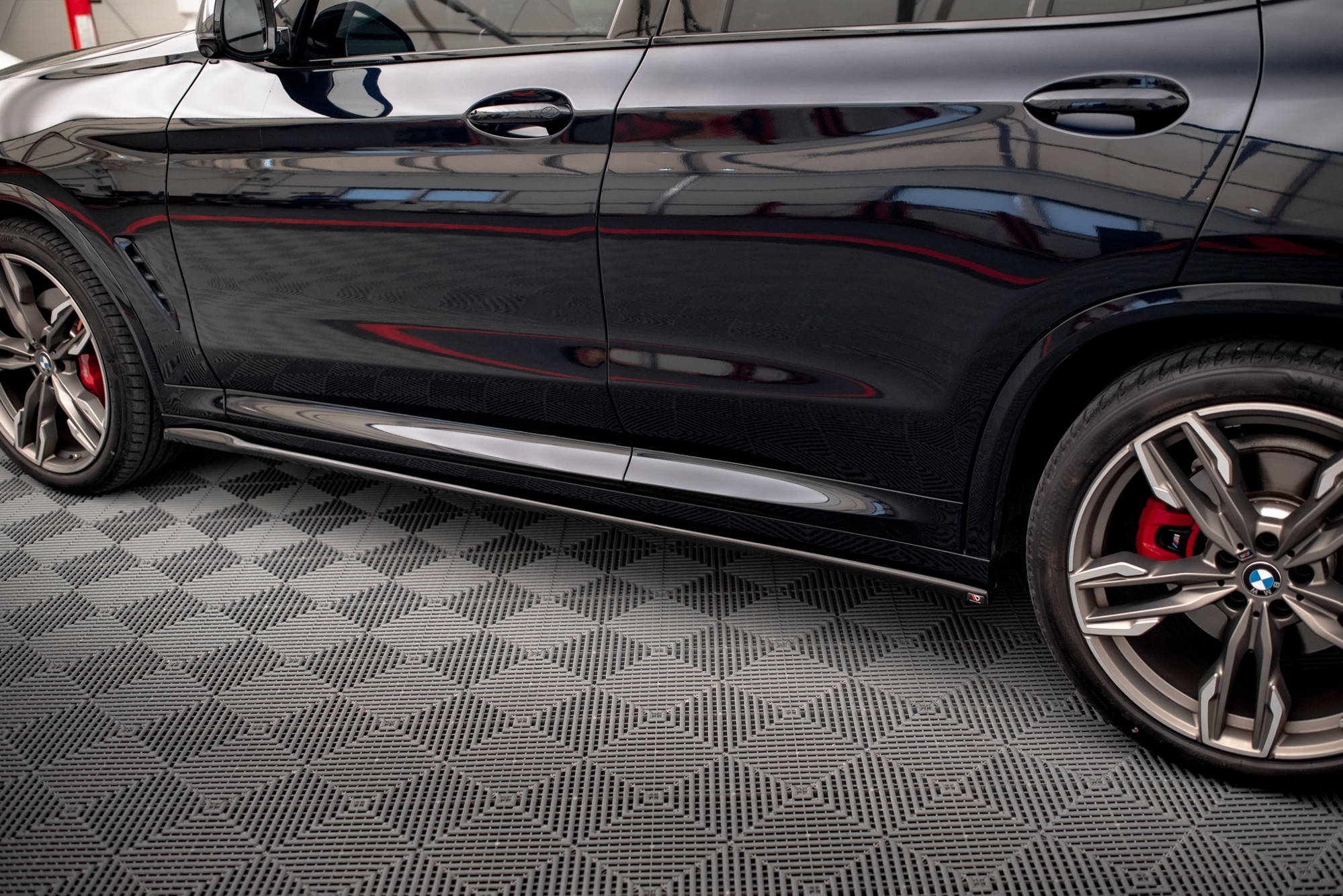 Maxton Design Боковые диффузоры V.2 для BMW X3 M40d / M40i / M-Pack G01 — изображение 3