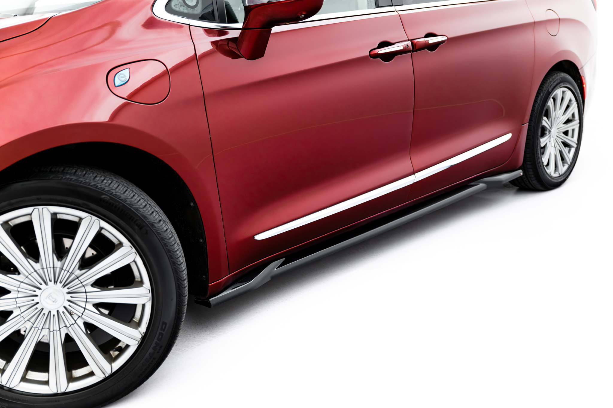 Maxton Design Боковые диффузоры V.2 Chrysler Pacifica Mk2 — изображение 2