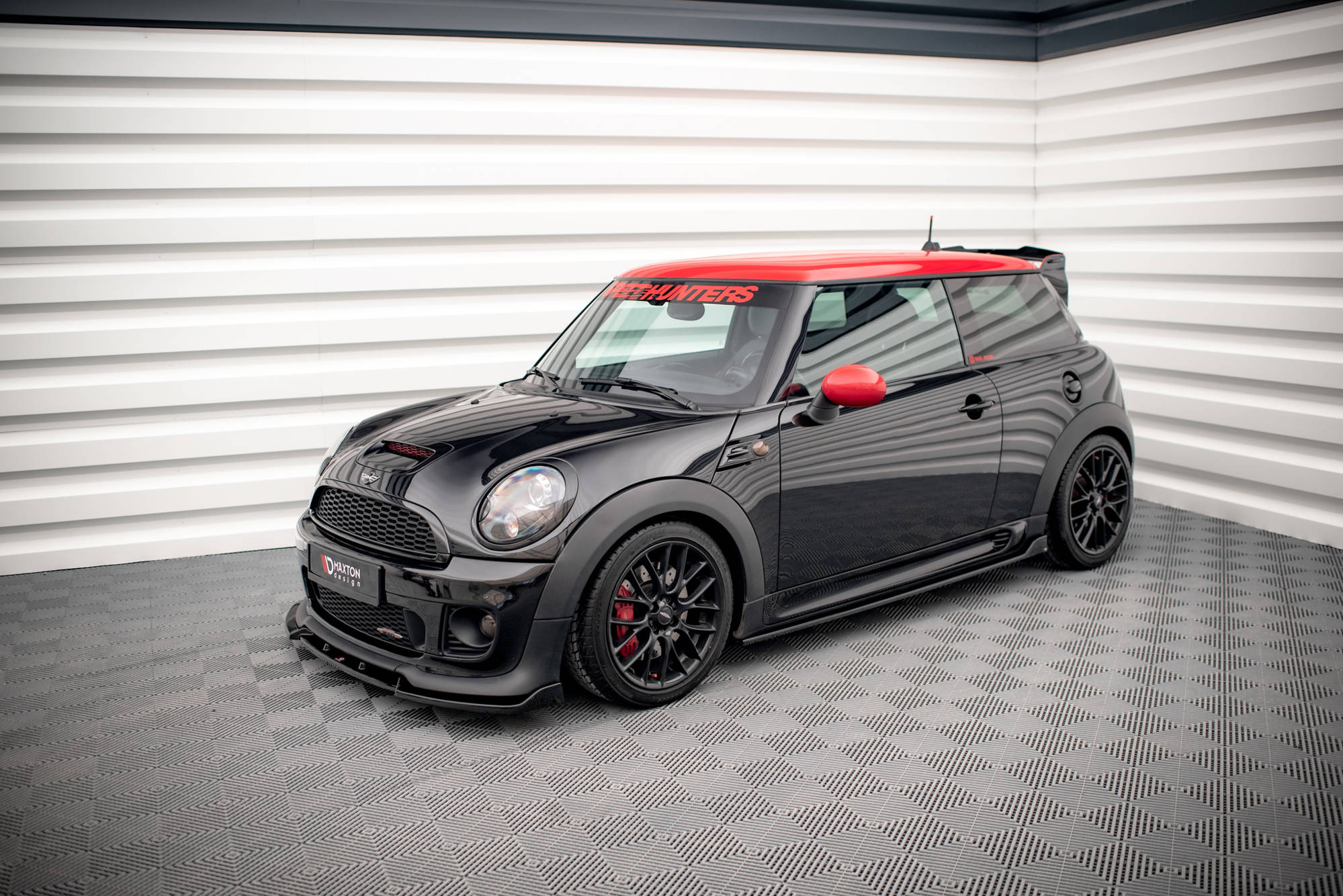 Maxton Design Боковые диффузоры V.2 для Mini Cooper John Cooper Works R56 — изображение 3