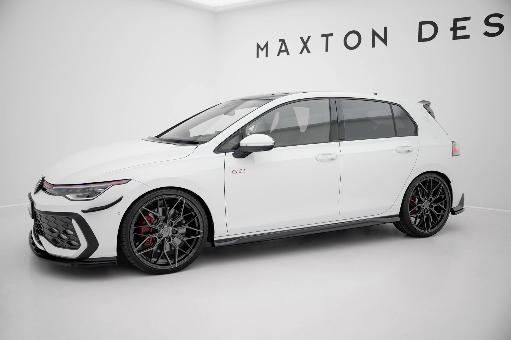 Maxton Design Боковые диффузоры V.3 для Volkswagen Golf GTI / GTE / GTI Clubsport / GTD / R-Line Mk8 — изображение 2