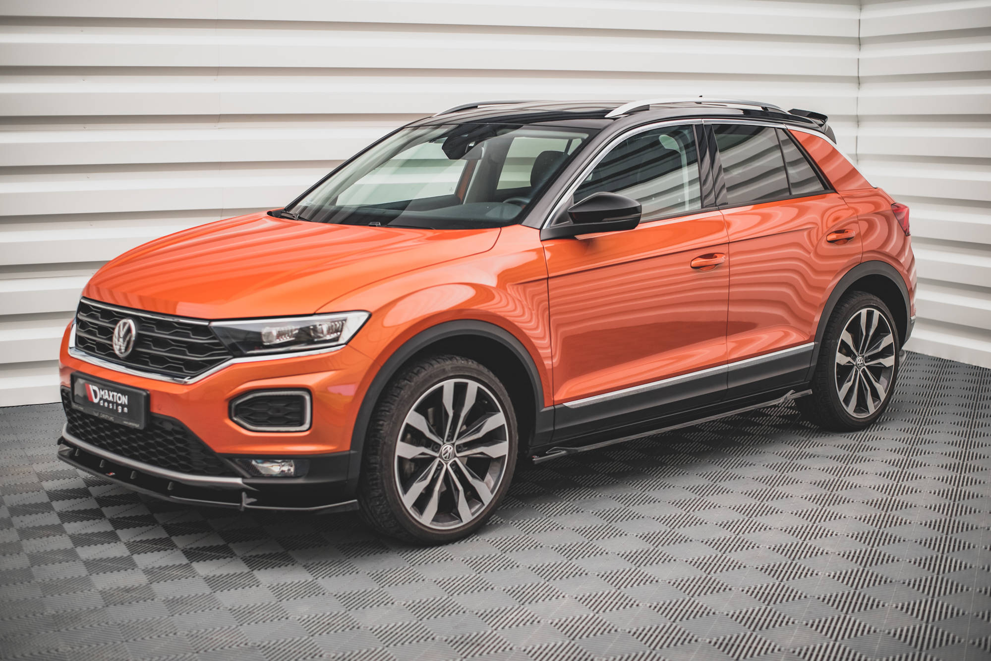 Maxton Design Боковые пороги и диффузоры для Volkswagen T-Roc Mk1 — изображение 2