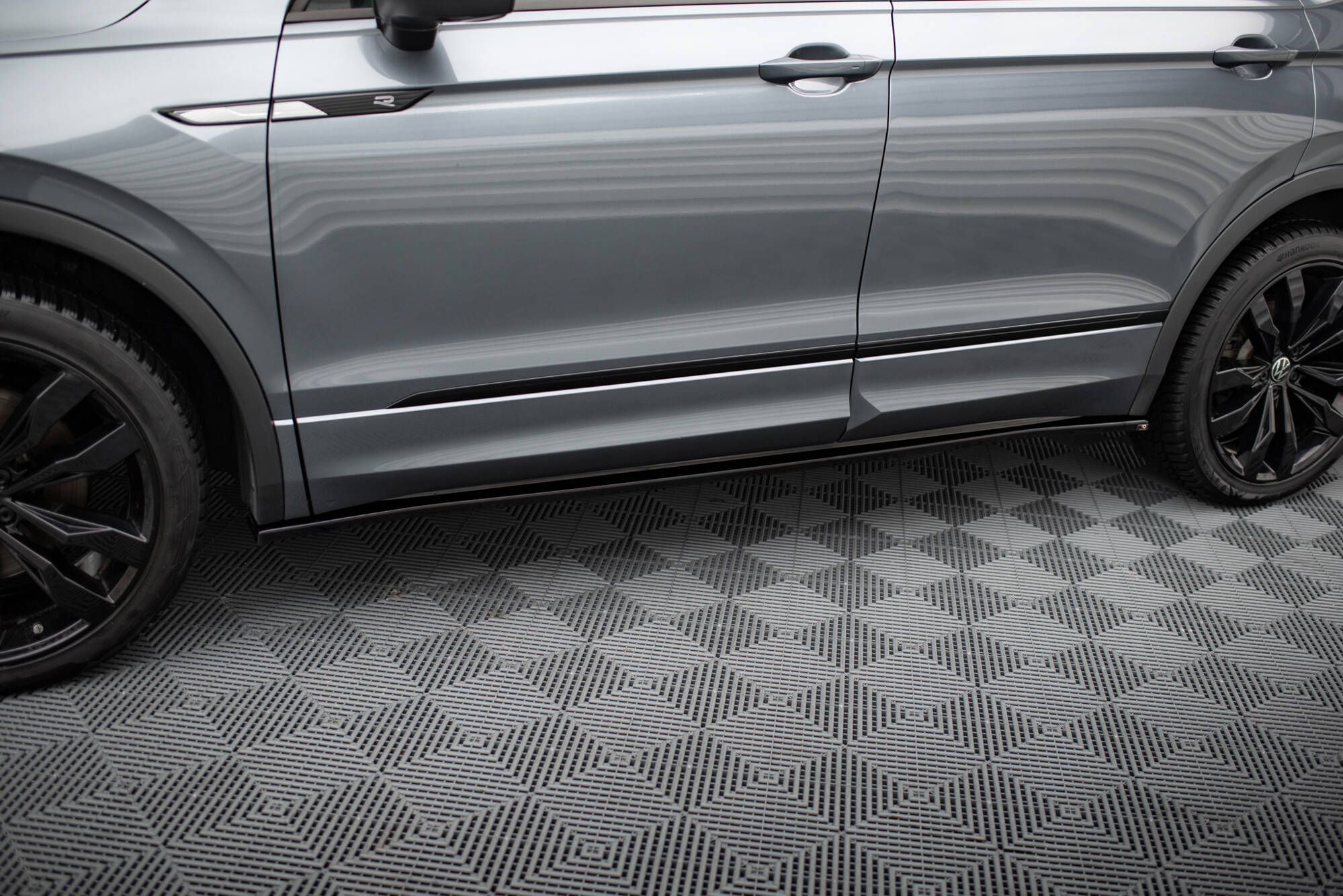 Maxton Design Боковые пороги и диффузоры для Volkswagen Tiguan Allspace Mk2