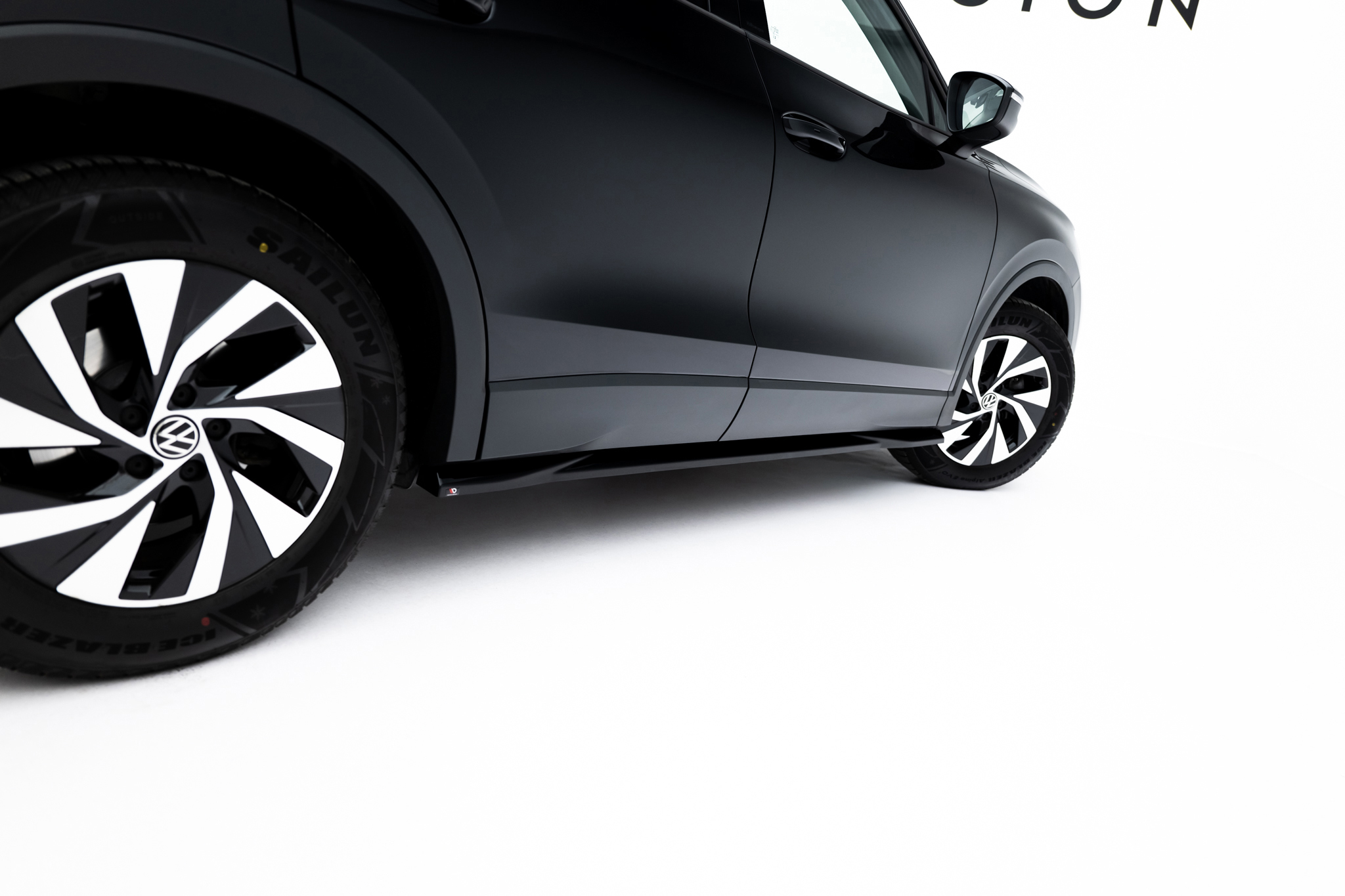 Maxton Design Боковые диффузоры Volkswagen Tiguan Mk3 — изображение 3