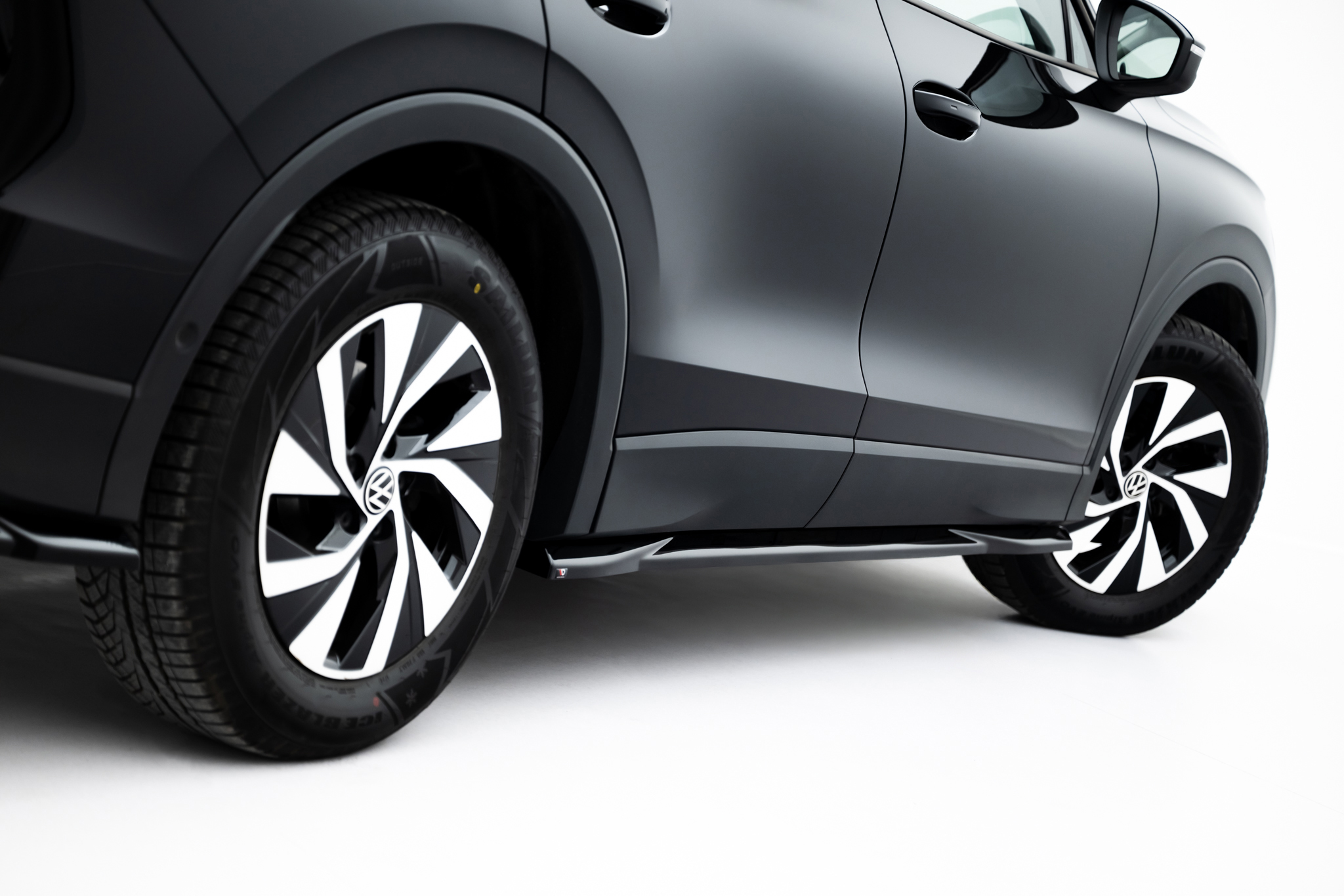 Maxton Design Боковые диффузоры Volkswagen Tiguan Mk3 — изображение 4