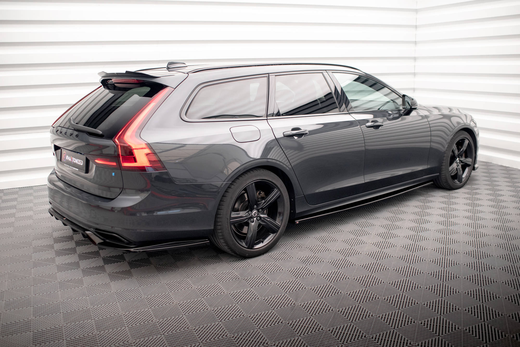 Maxton Design Боковые диффузоры для Volvo V90 / S90 R-Design Mk2 — изображение 3