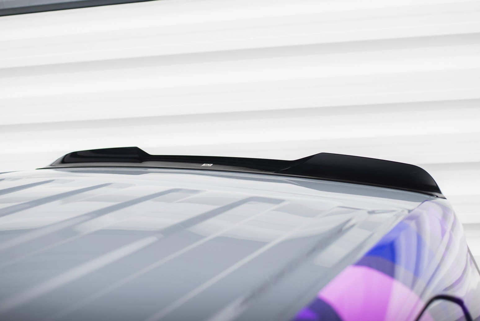 Maxton Design Накладка на спойлер 3D Volkswagen Multivan T7 — изображение 3