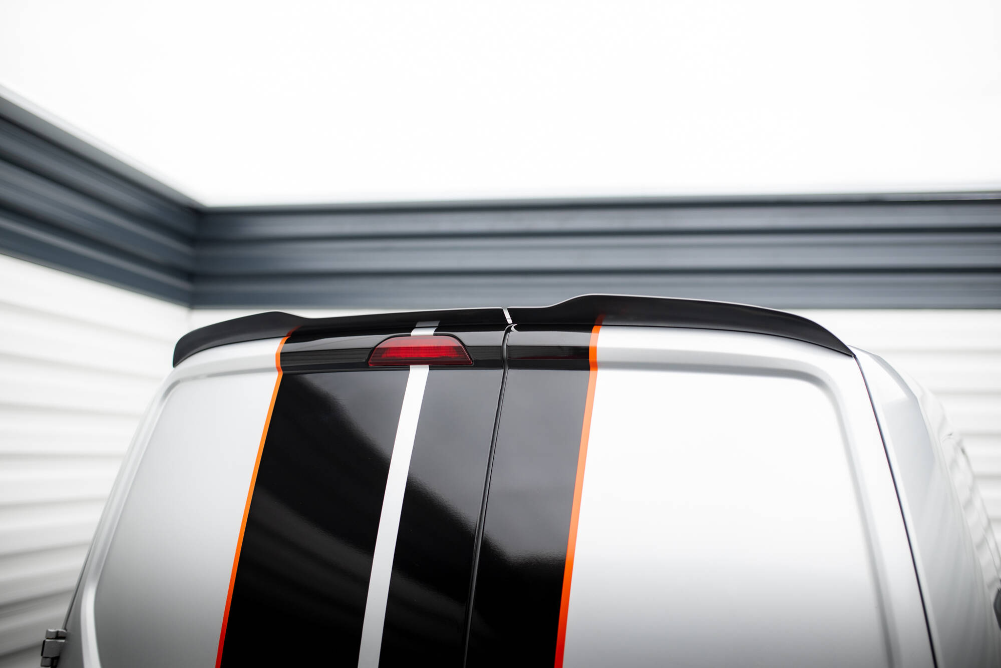 Maxton Design Спойлер Ford Transit Courier Mk1