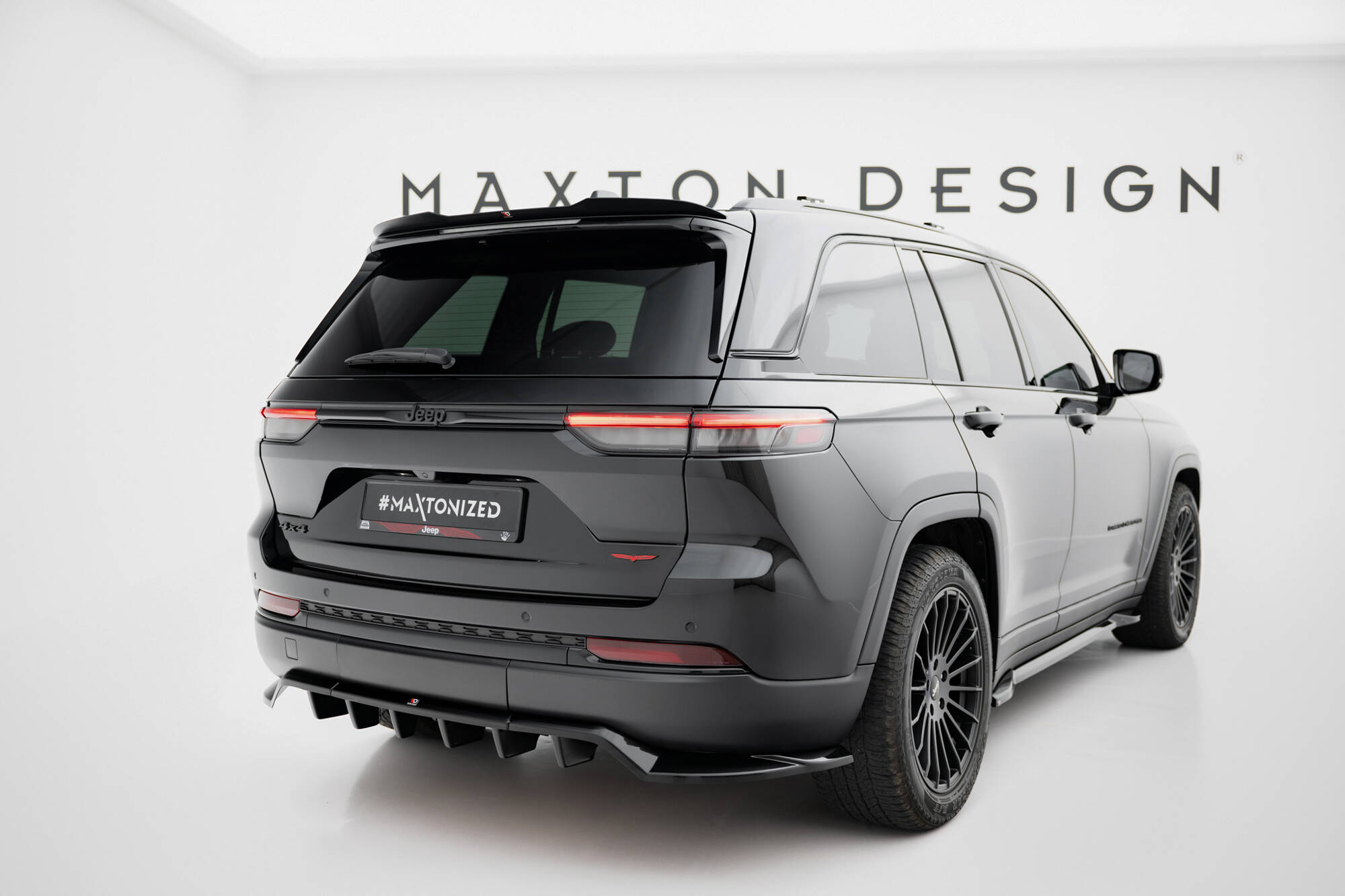 Maxton Design Спойлер Jeep Grand Cherokee Trailhawk Mk5 — изображение 2