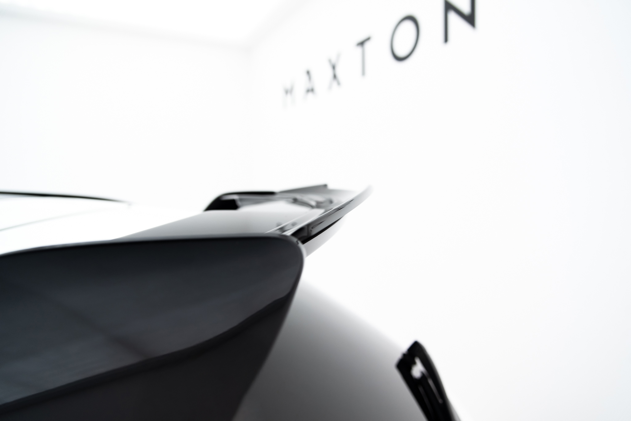 Maxton Design Накладка на спойлер Mercedes-Benz GLA 45 AMG X156 Facelift — изображение 4