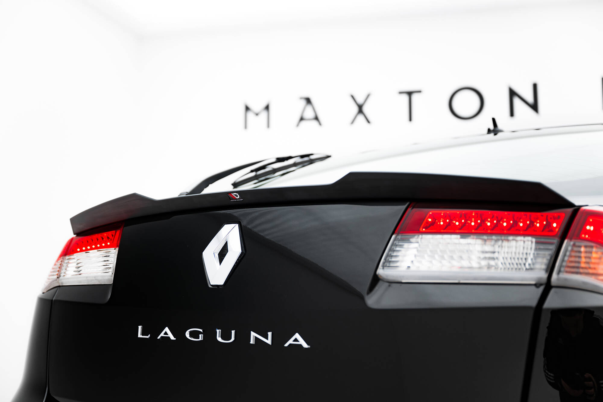Maxton Design Спойлер Renault Laguna Hatchback GT Mk3