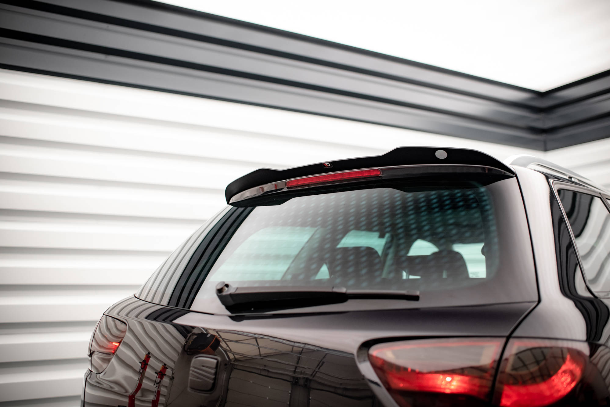 Maxton Design Спойлер Seat Exeo ST