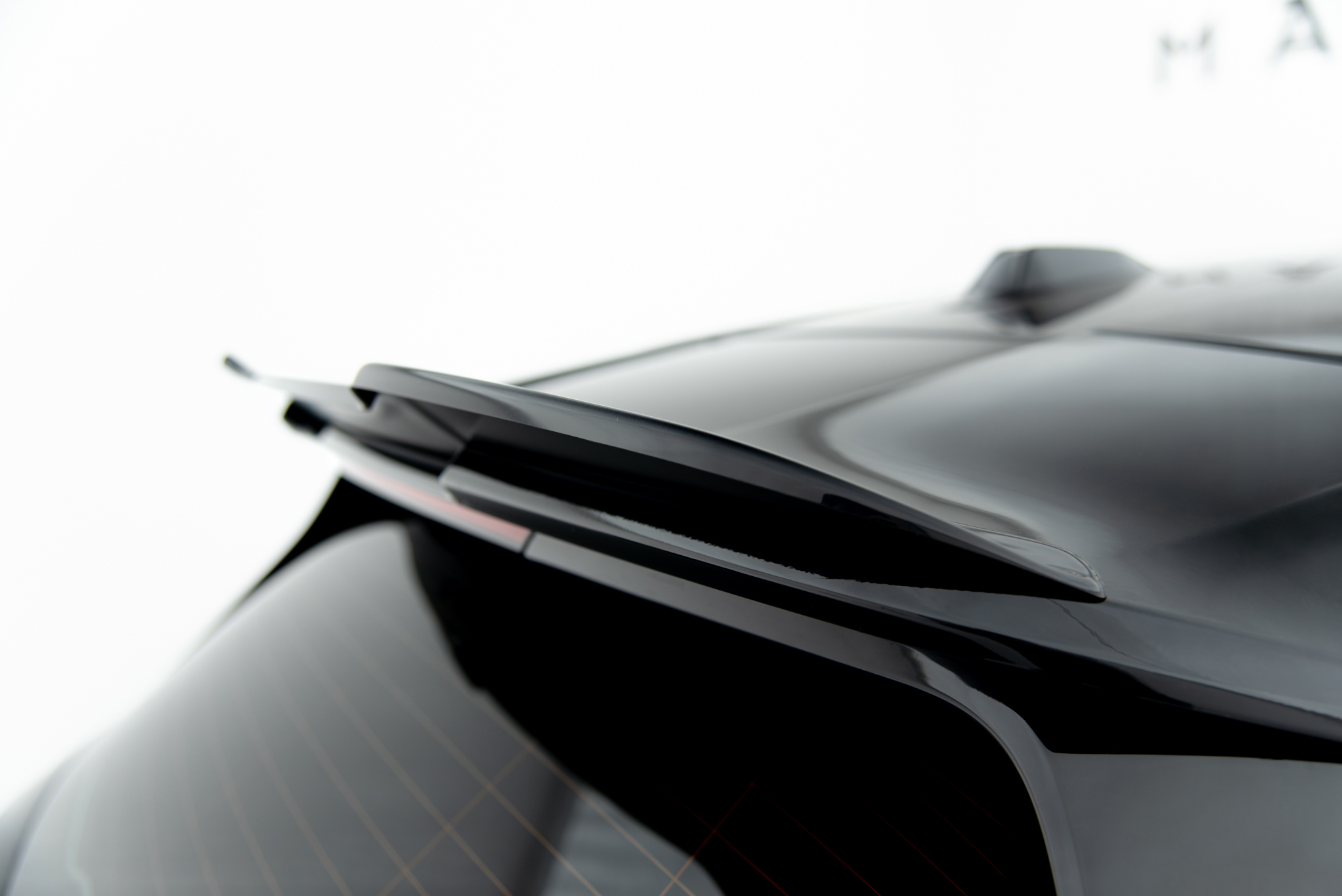 Maxton Design Накладка на спойлер V.1 BMW M135i F70 — изображение 5