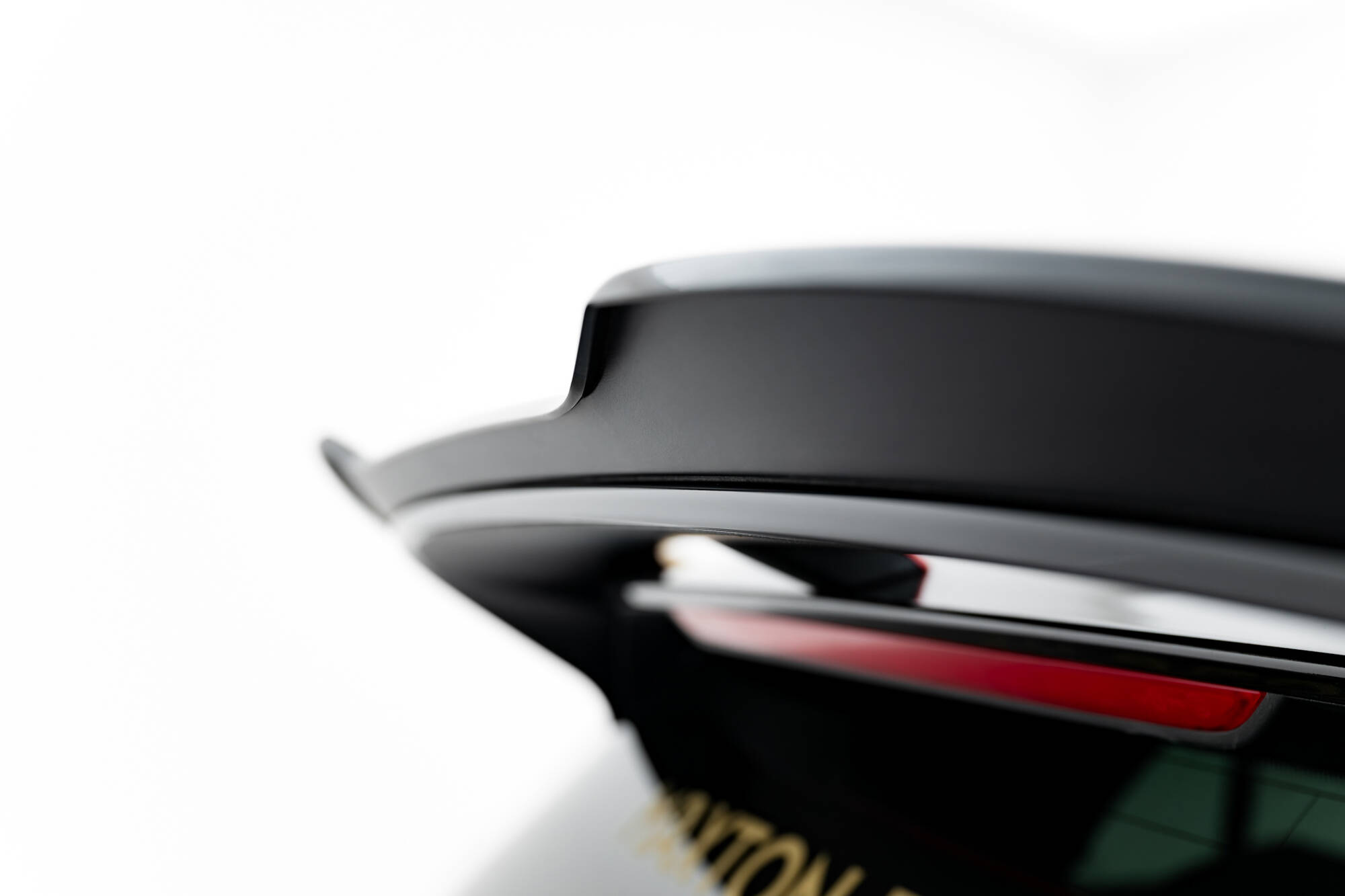 Maxton Design Накладка на спойлер V.1 Volkswagen Golf R-Performance / GTI Clubsport Mk8 / Mk8 Facelift — изображение 3