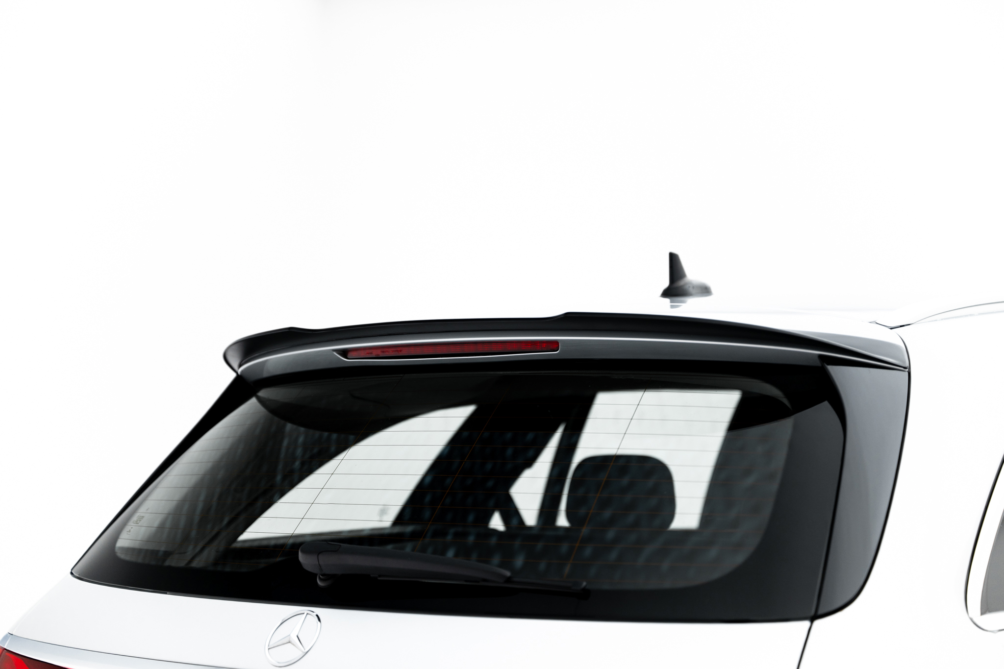 Maxton Design Накладка на спойлер V.2 для Mercedes-Benz E Estate S213 — изображение 2