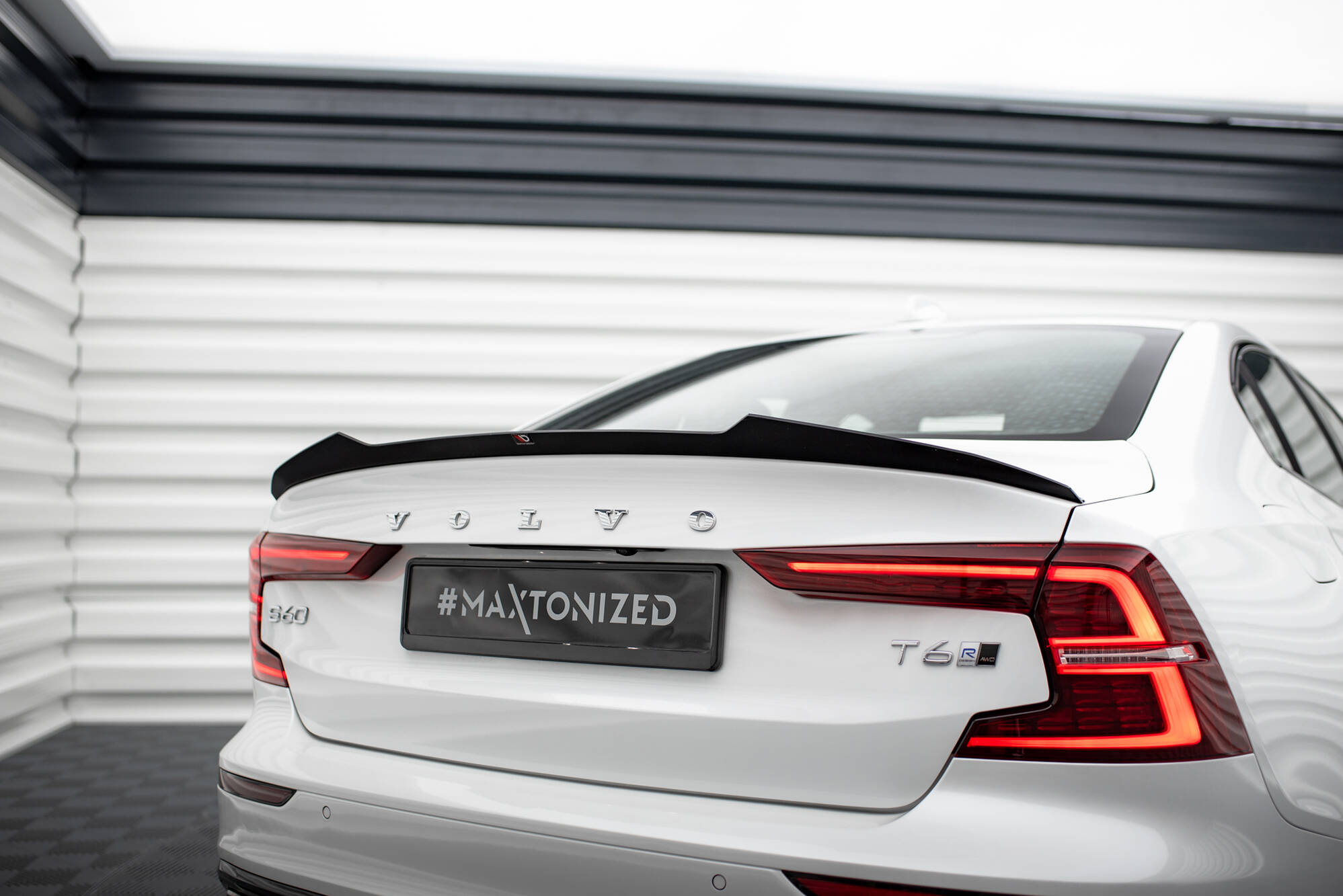 Maxton Design Накладка на спойлер Volvo S60 R-Design Mk3