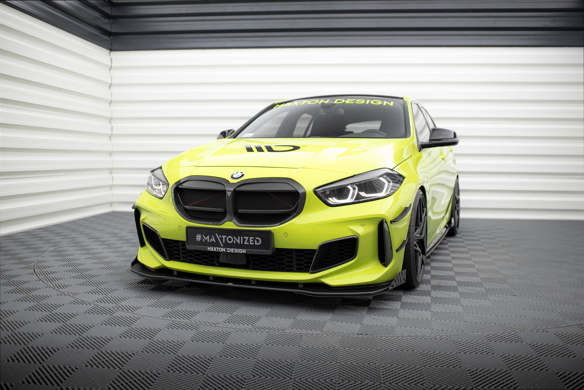 Maxton Design Передний сплиттер Street Pro + брызговики для BMW 1 M-Pack / M135i / 128ti F40