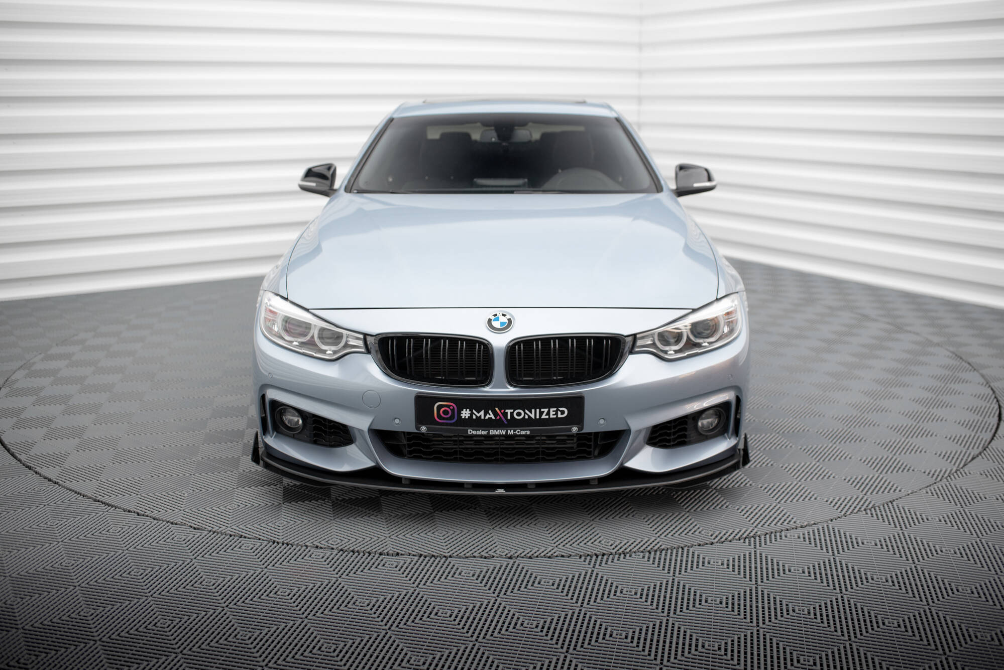 Maxton Design Передний сплиттер Street Pro + брызговики для BMW 4 Coupe / Gran Coupe / Cabrio M-Pack F32 / F36 / F33 — изображение 2