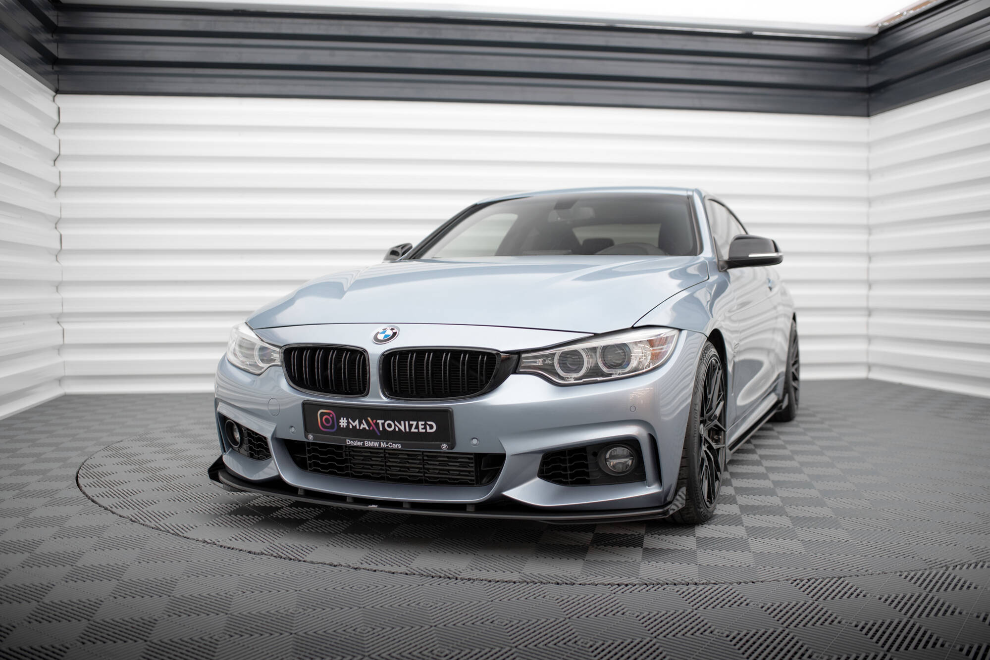 Maxton Design Передний сплиттер Street Pro + брызговики для BMW 4 Coupe / Gran Coupe / Cabrio M-Pack F32 / F36 / F33