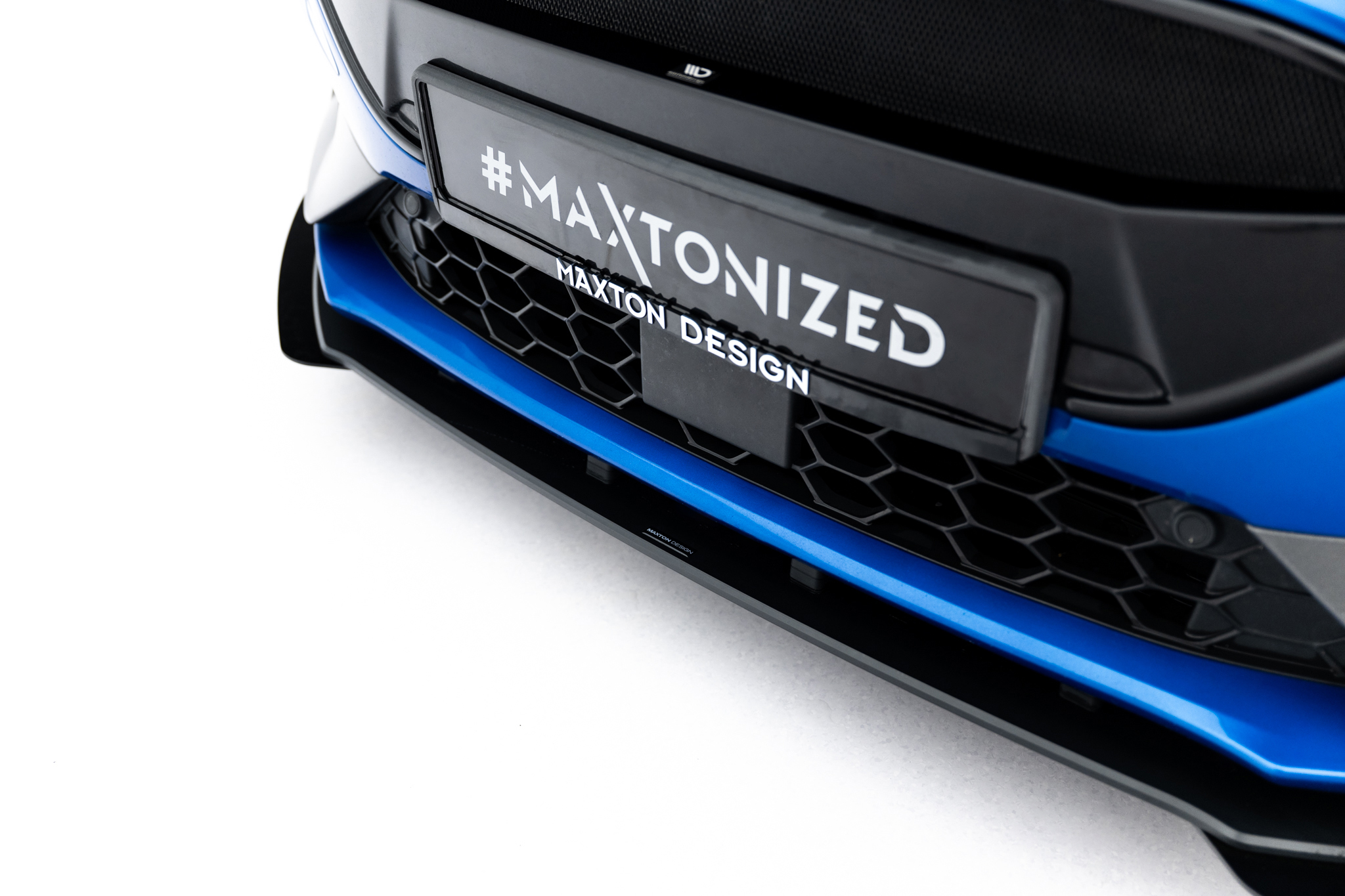 Maxton Design Передний сплиттер Street Pro + брызговики для Ford Focus ST / ST-Line Mk4 — изображение 3