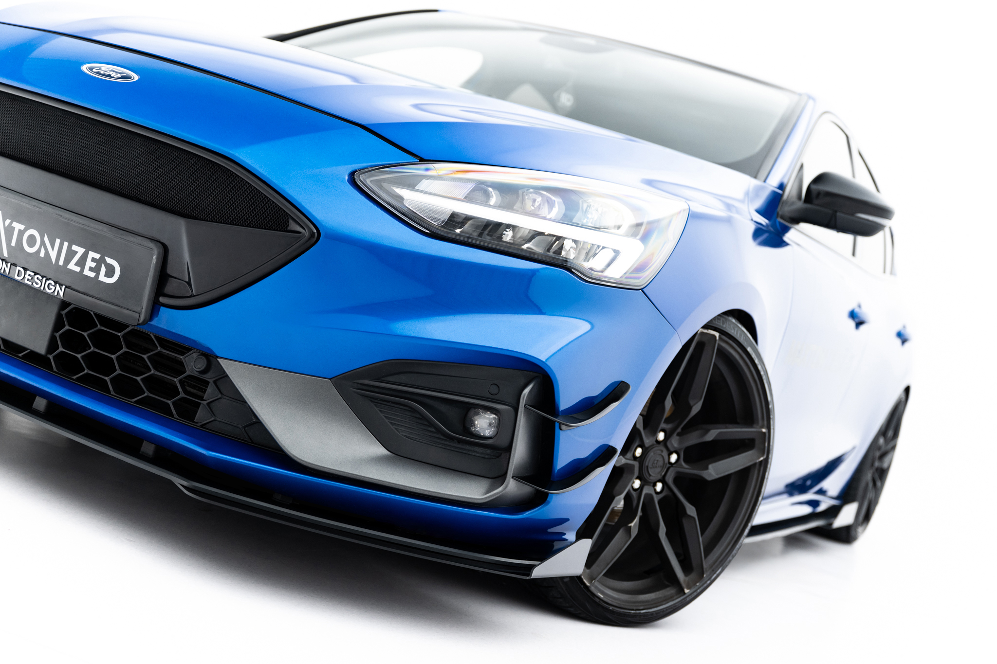 Maxton Design Передний сплиттер Street Pro + брызговики для Ford Focus ST / ST-Line Mk4 — изображение 6
