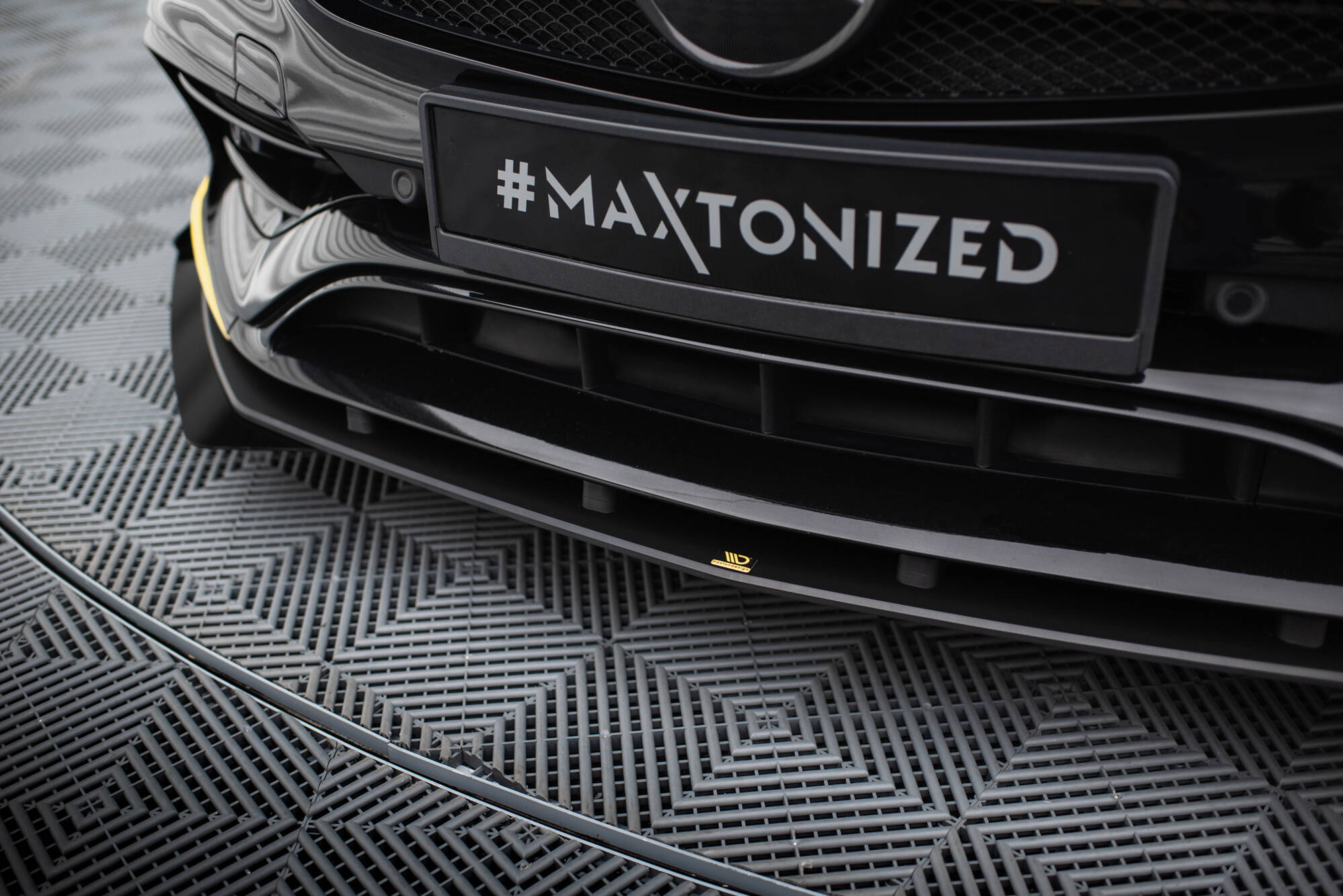 Maxton Design Передний сплиттер Street Pro + брызговики для Mercedes-AMG CLA 45 Aero C117 Facelift — изображение 4