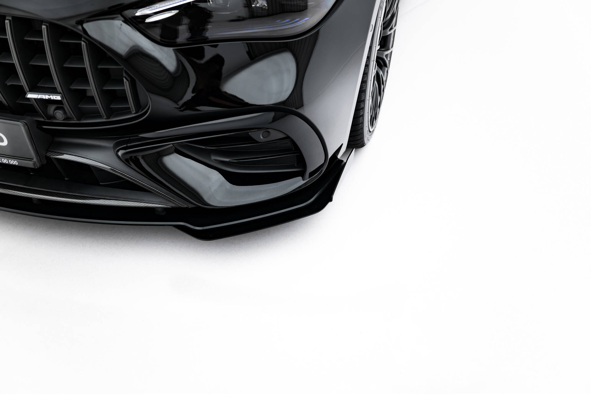 Maxton Design Передний сплиттер Street Pro + брызговики для Mercedes-AMG CLE 53 C236 — изображение 4