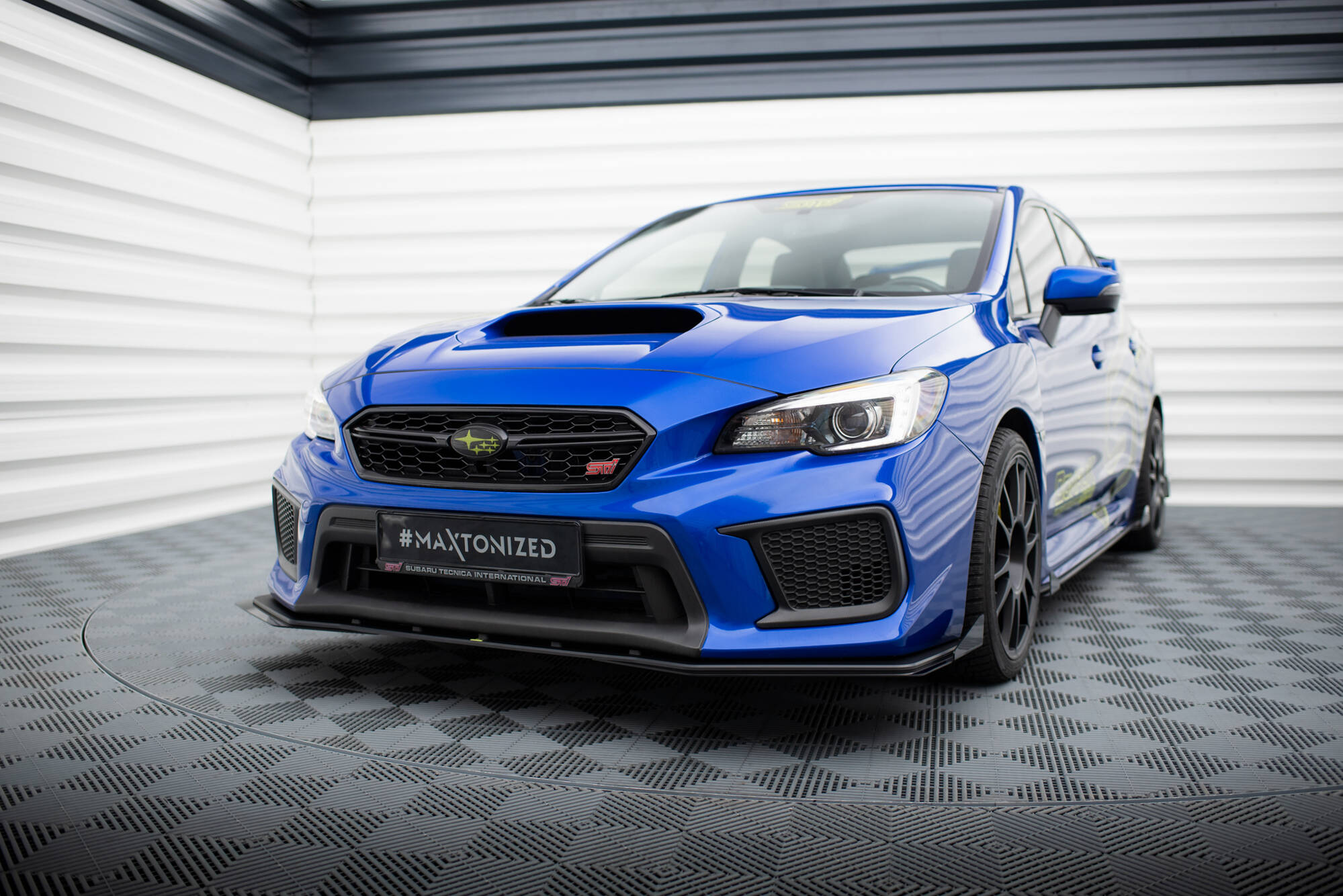 Maxton Design Передний сплиттер Street Pro + брызговики для Subaru WRX STI Mk1 (рестайлинг)