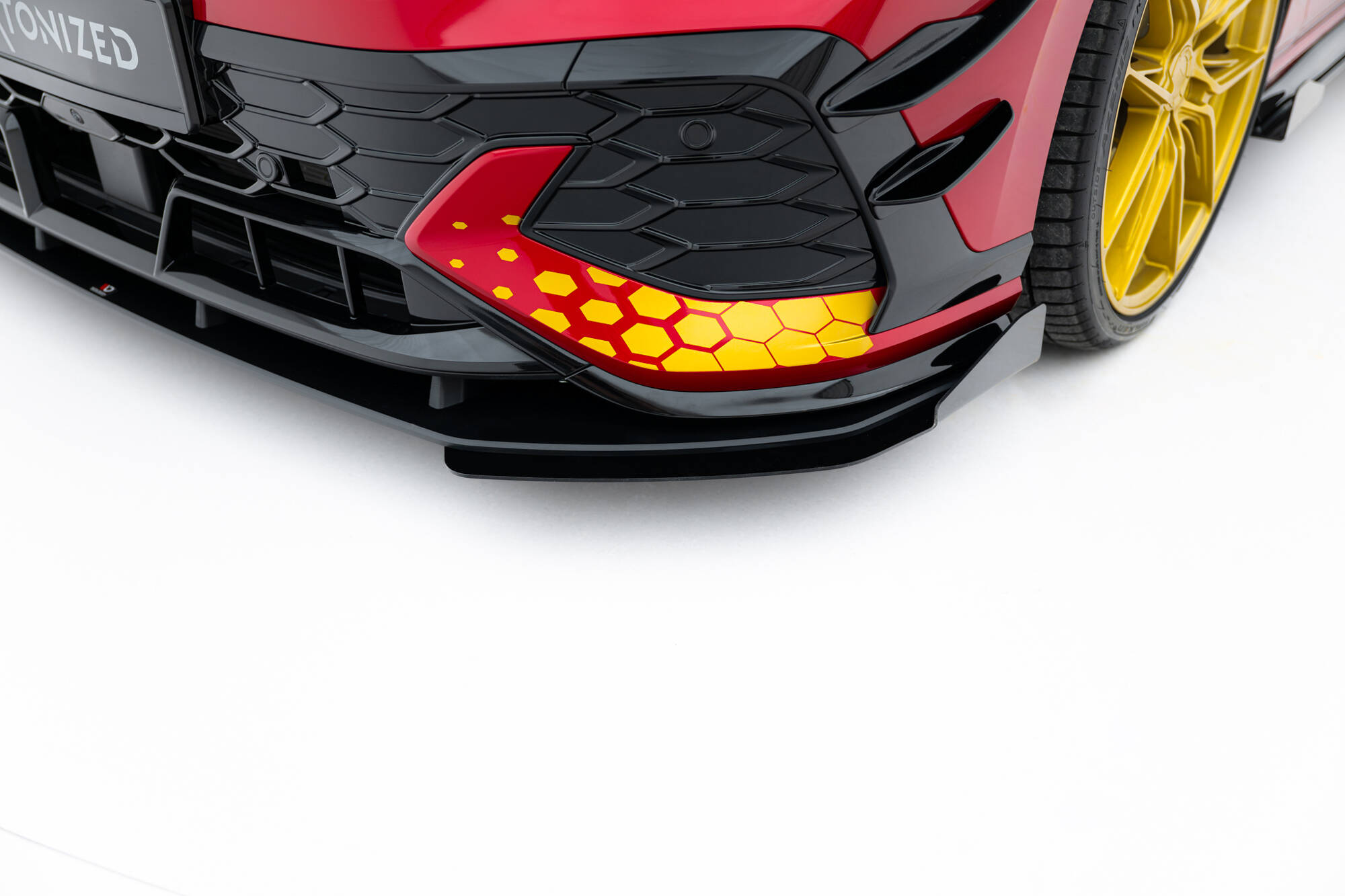 Maxton Design Передний сплиттер Street Pro + брызговики для Volkswagen Golf GTI Clubsport Mk8 Facelift — изображение 4