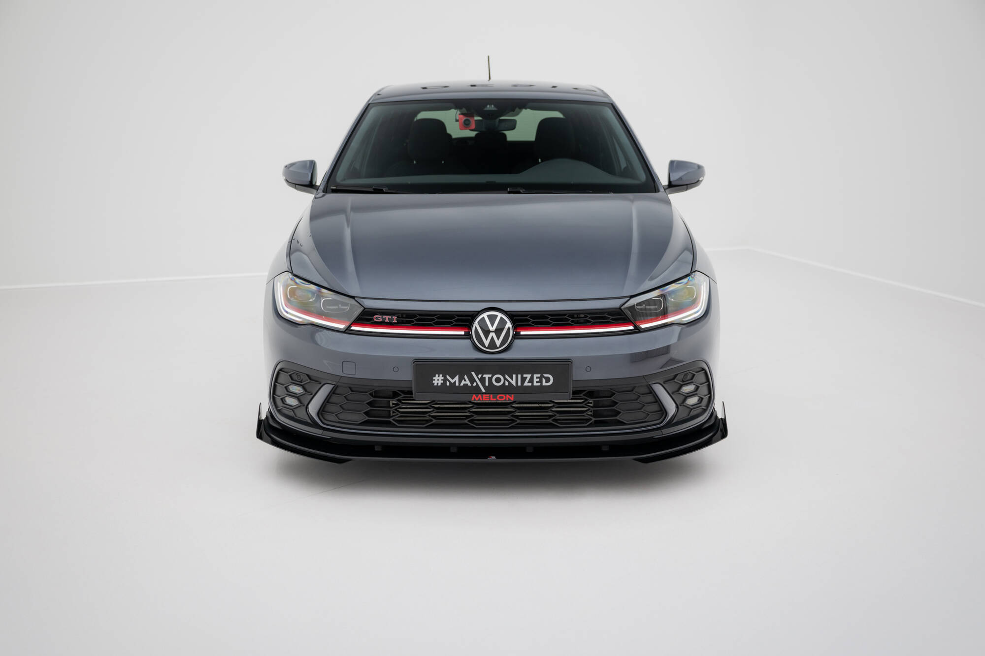 Maxton Design Передний сплиттер Street Pro + брызговики для Volkswagen Polo GTI Mk6 Facelift — изображение 2